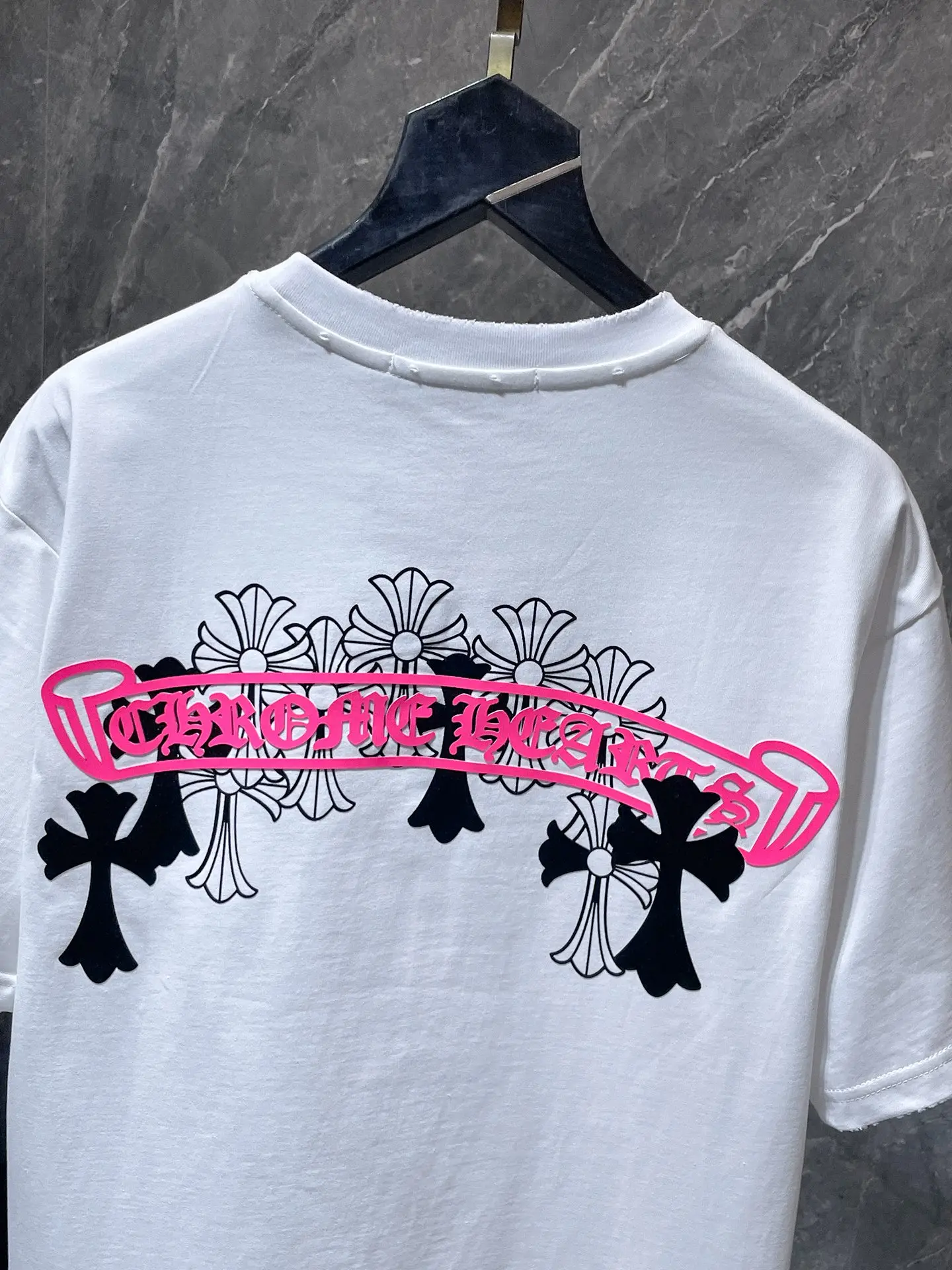 Scroll Logo Graphic T-Shirt D11811599 — view 6