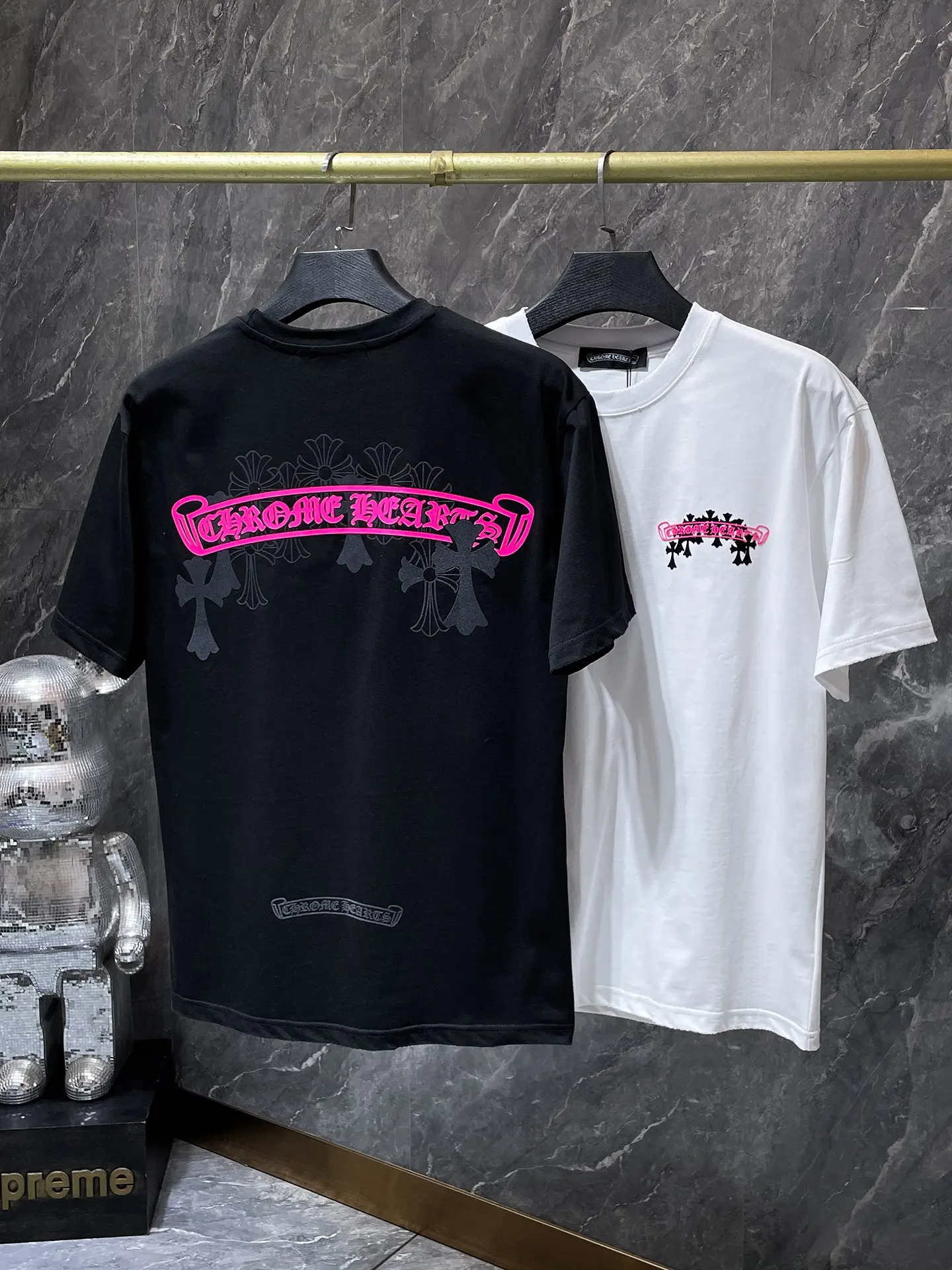 Scroll Logo Graphic T-Shirt D11811599 — view 9