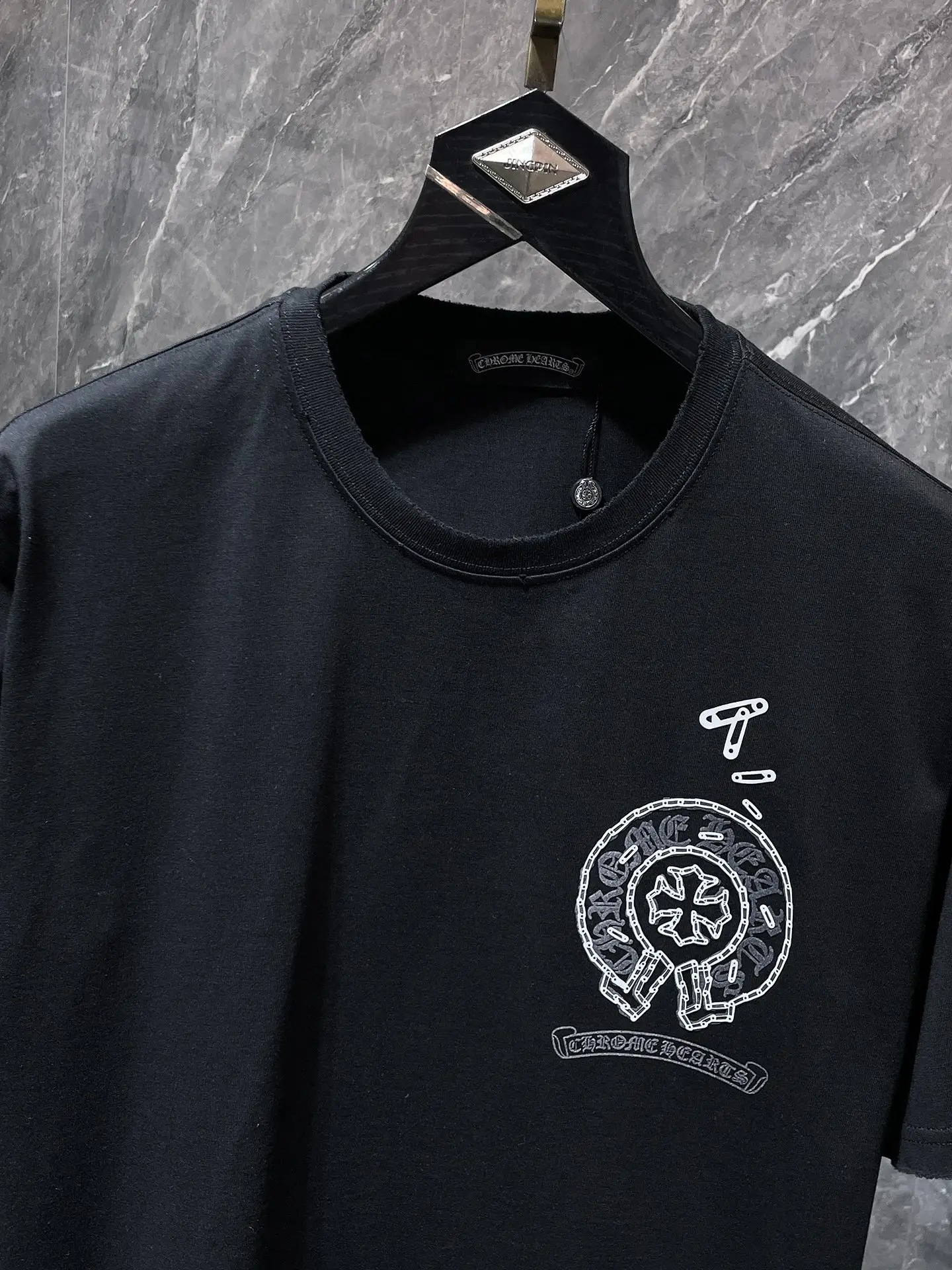 Horseshoe Logo Flocked Cotton T-Shirt D11811604 — view 4