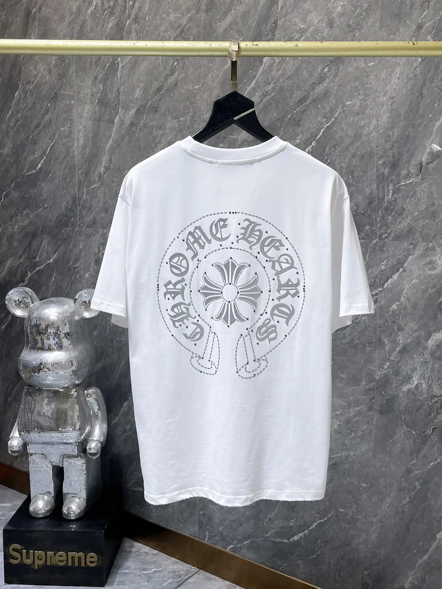 Rhinestone Horseshoe Logo Cotton T-Shirt D7015412 — view 2