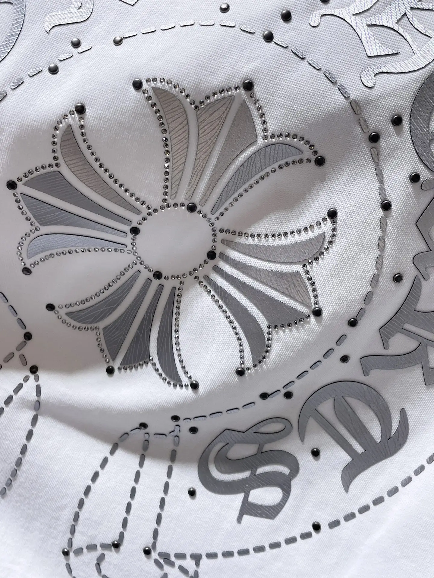 Rhinestone Horseshoe Logo Cotton T-Shirt D7015412 — view 4