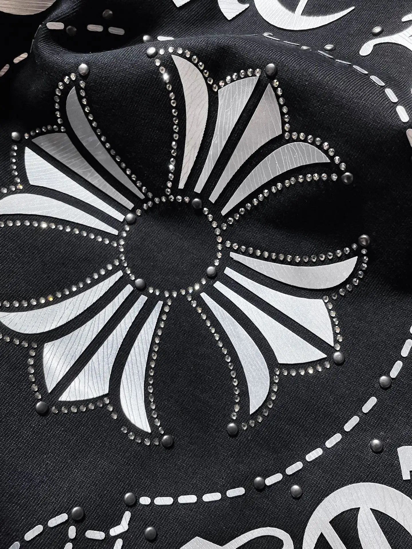 Rhinestone Horseshoe Logo Cotton T-Shirt D7015413 — view 6