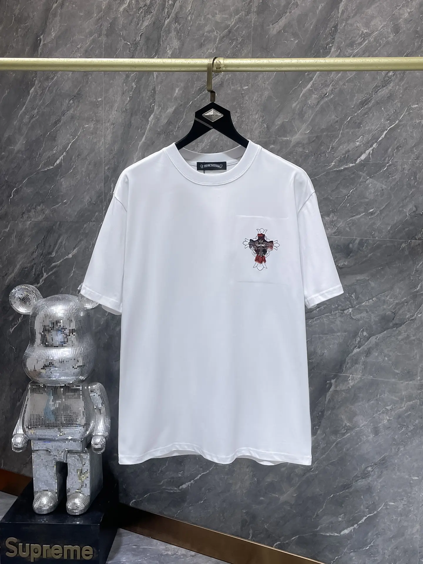 Cross Patch Embroidered Cotton T-Shirt D12011590 — view 2