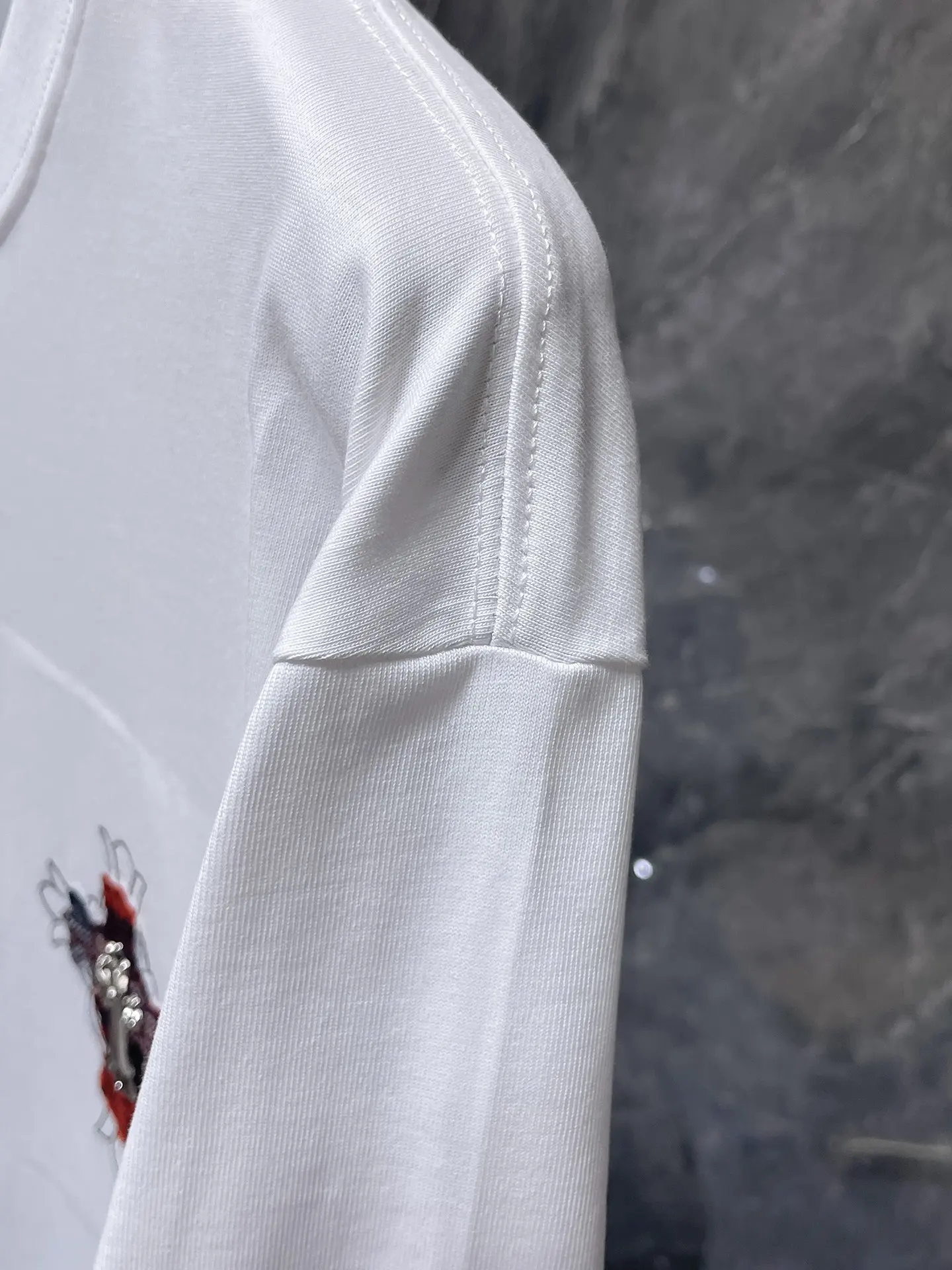 Cross Patch Embroidered Cotton T-Shirt D12011590 — view 9