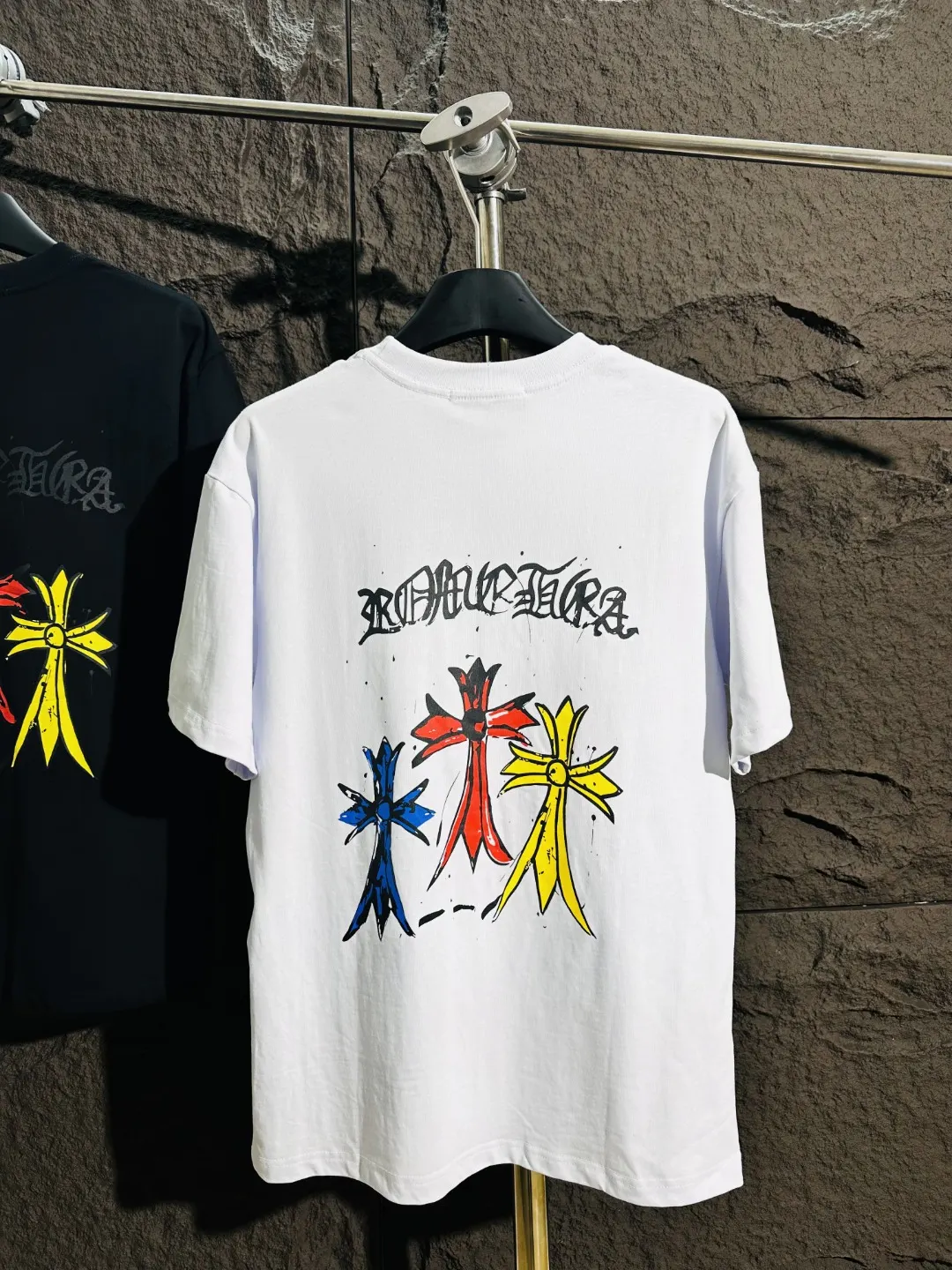 Triple Cross Graphic Print T-Shirt D4515402 — view 8