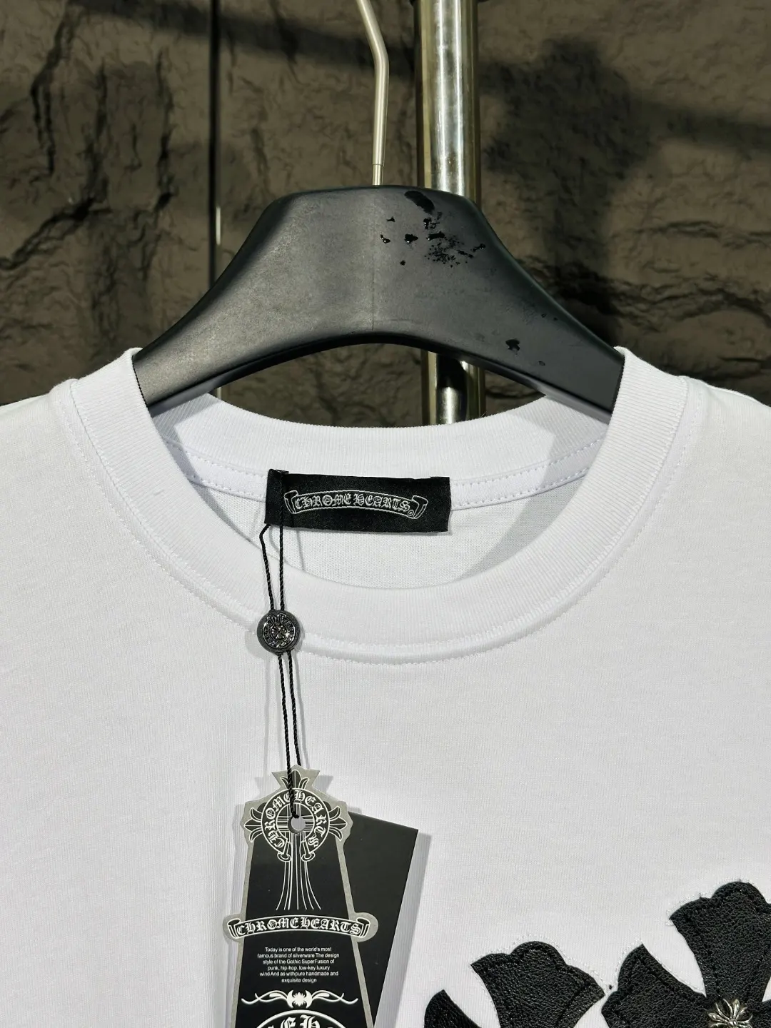 Cross Patch Embroidered Cotton T-Shirt D6015342 — view 12