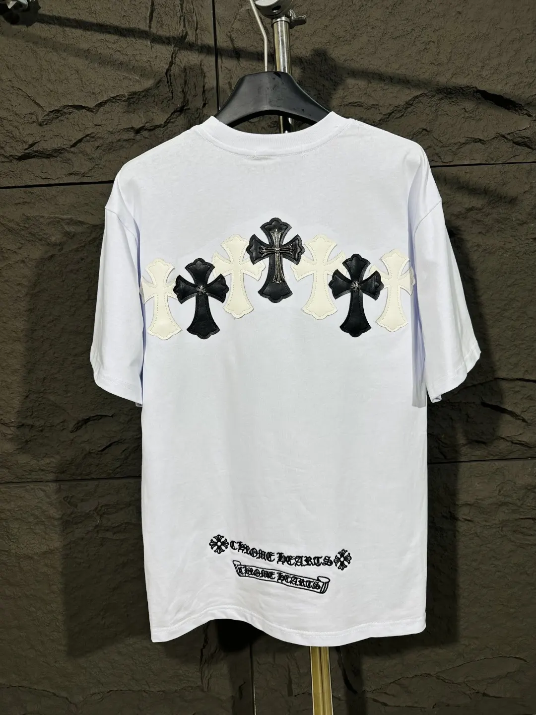 Cross Patch Embroidered Cotton T-Shirt D6015342 — view 14