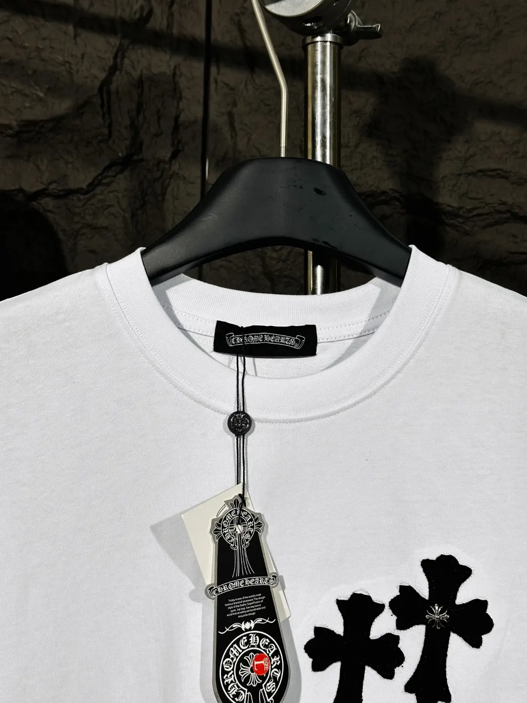 Cross Patch Embroidered Cotton T-Shirt D6015341 — view 4