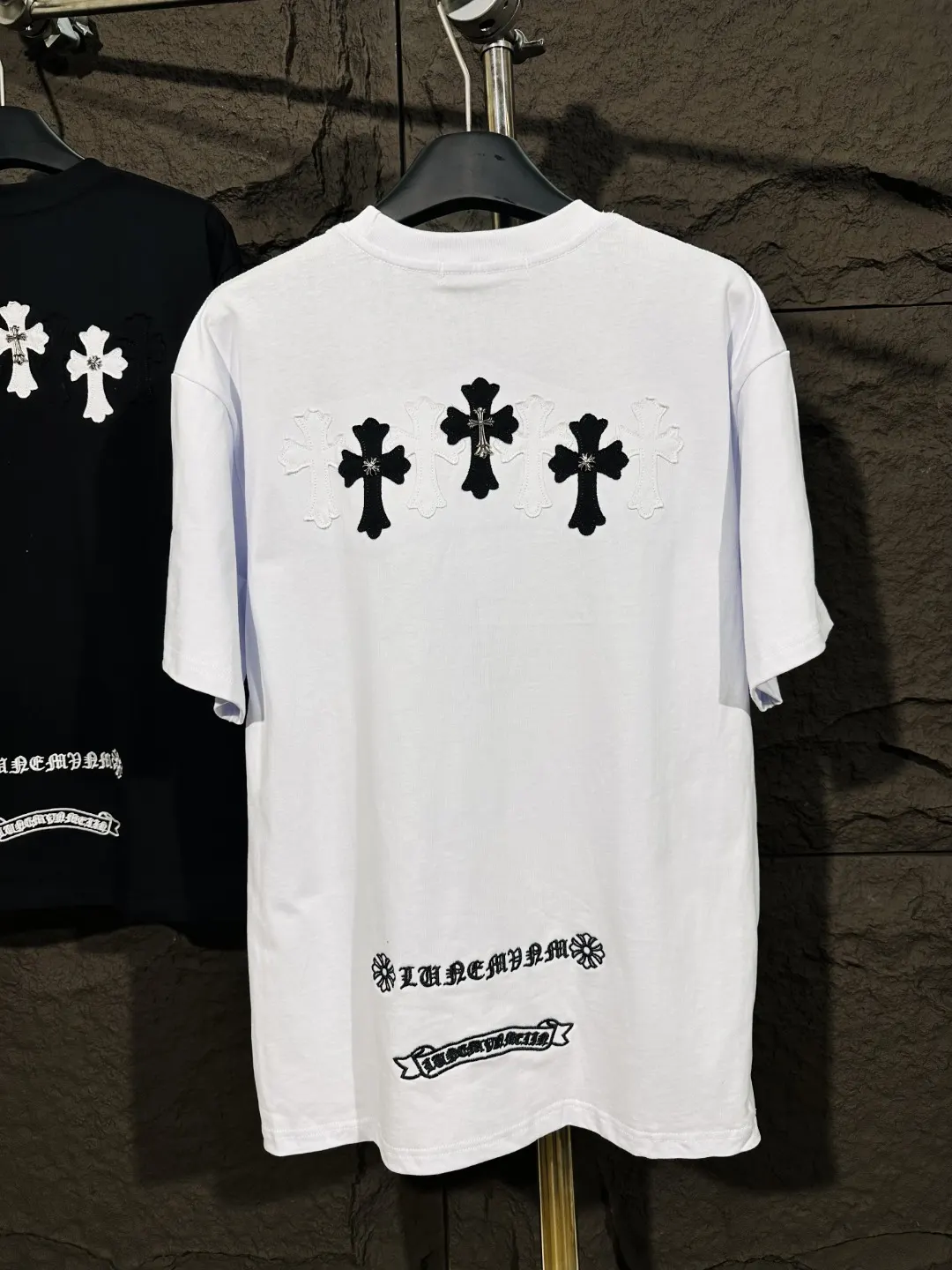 Cross Patch Embroidered Cotton T-Shirt D6015341 — view 6