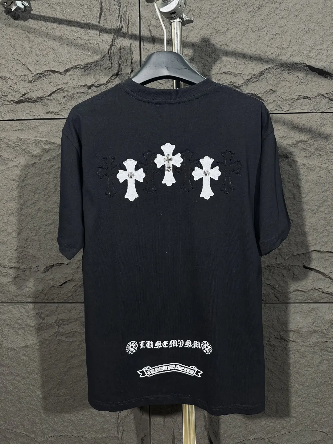 Cross Patch Embroidered Cotton T-Shirt D6015341 — view 9