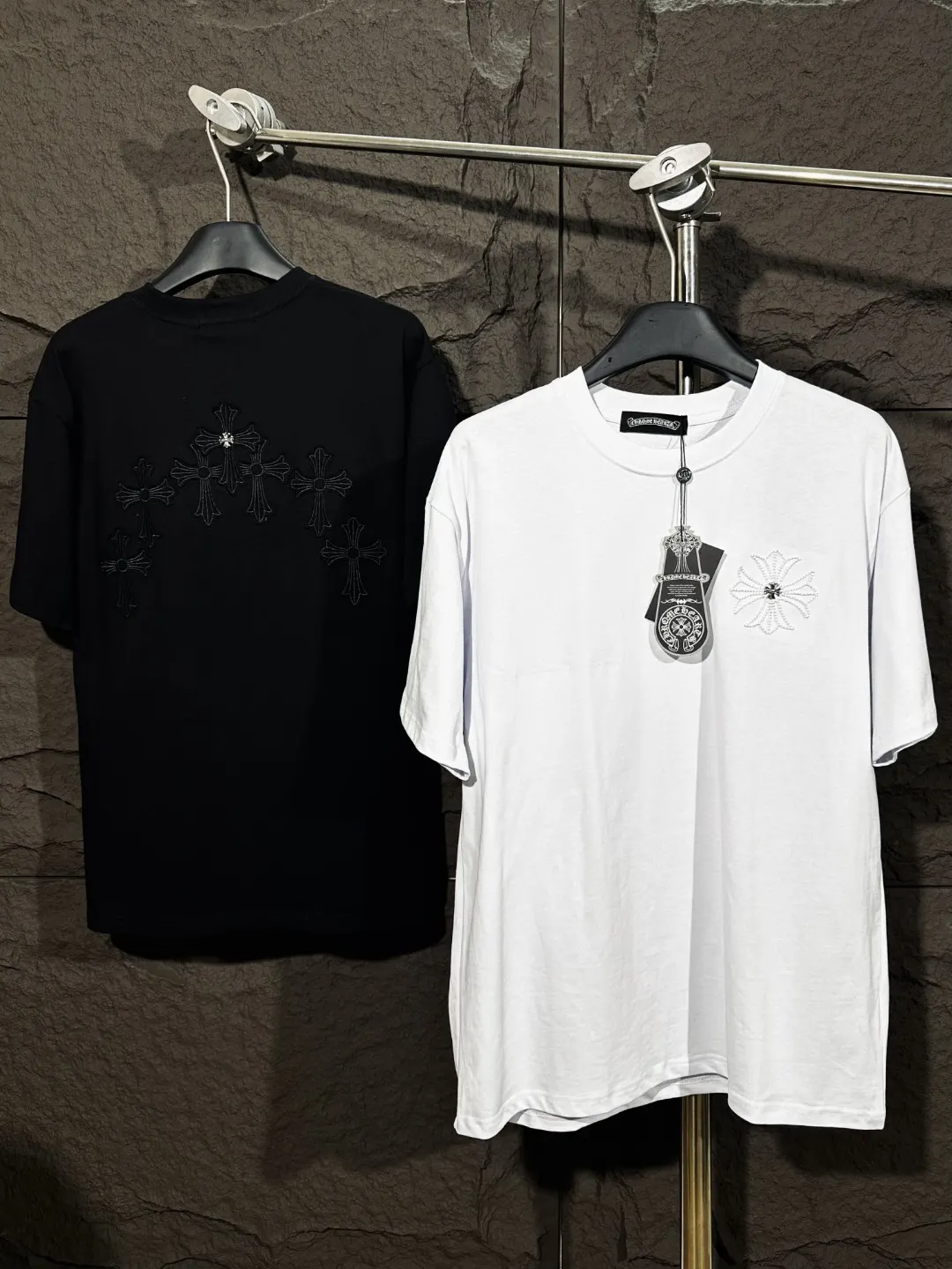 Embroidered Cross Cotton T-Shirt D6015340