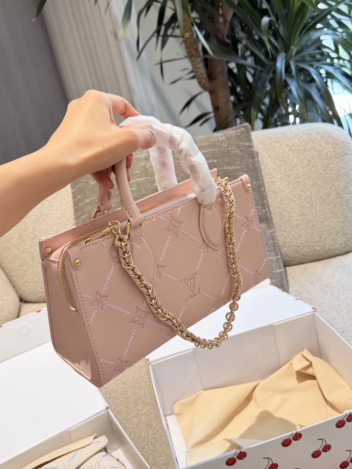 Onthego Monogram Empreinte Top-Handle Bag D35517970