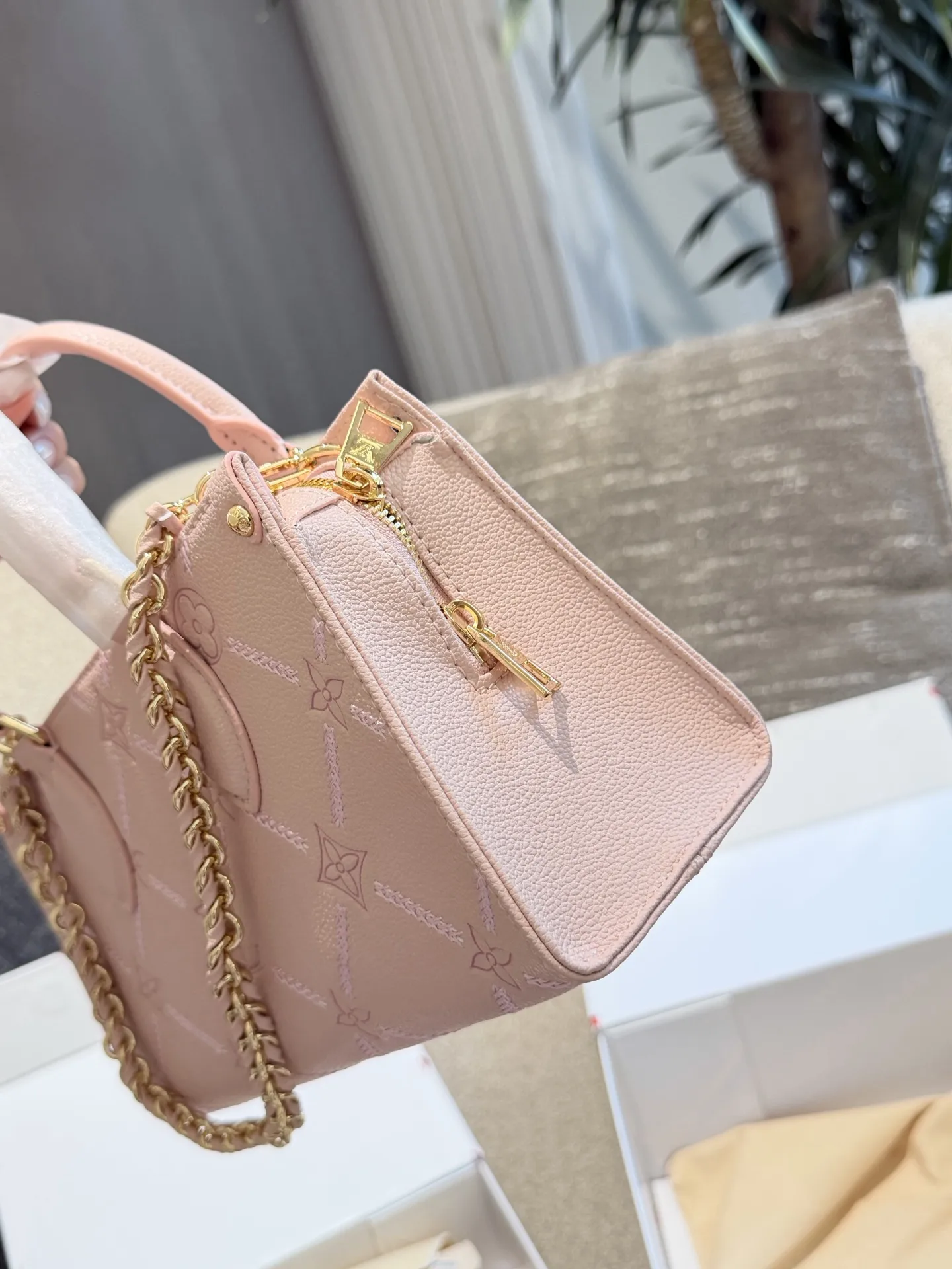 Onthego Monogram Empreinte Top-Handle Bag D35517970 — view 5