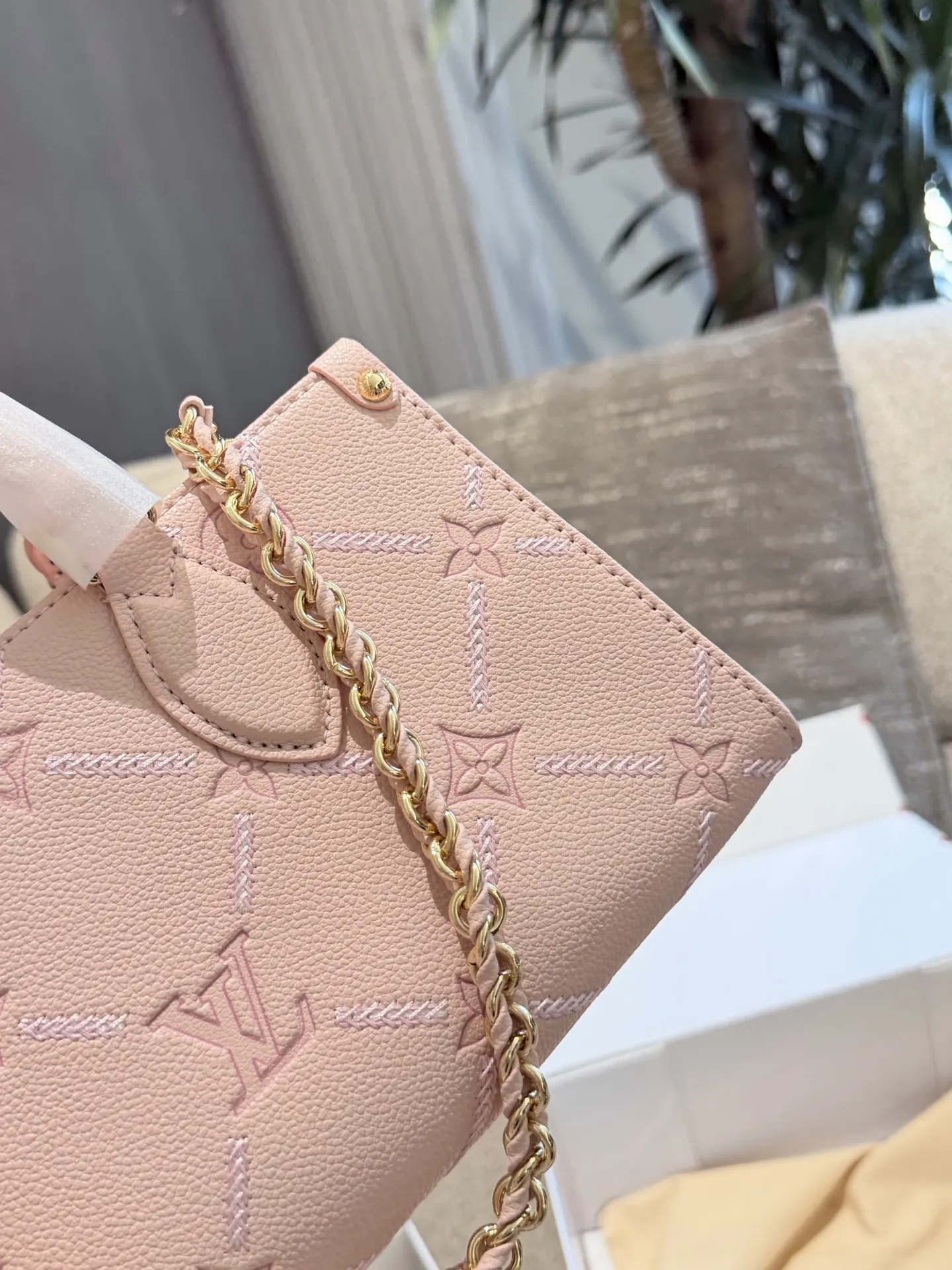 Onthego Monogram Empreinte Top-Handle Bag D35517970 — view 7