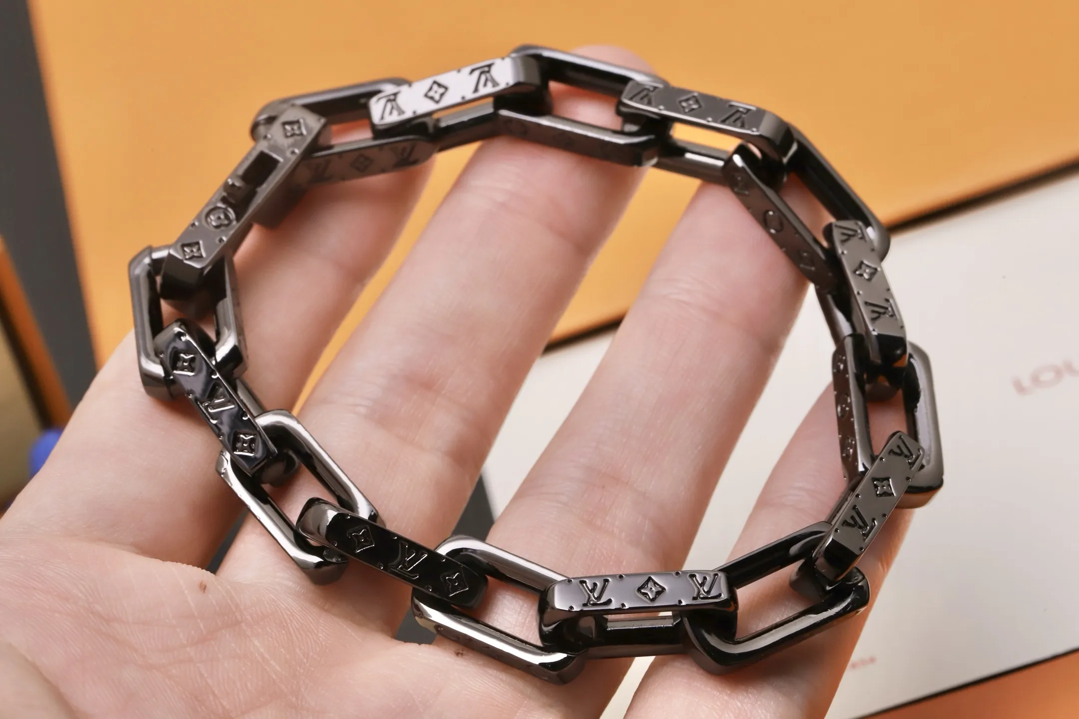 Monogram Engraved Chain Bracelet (Titanium Steel) D11017478 — view 5