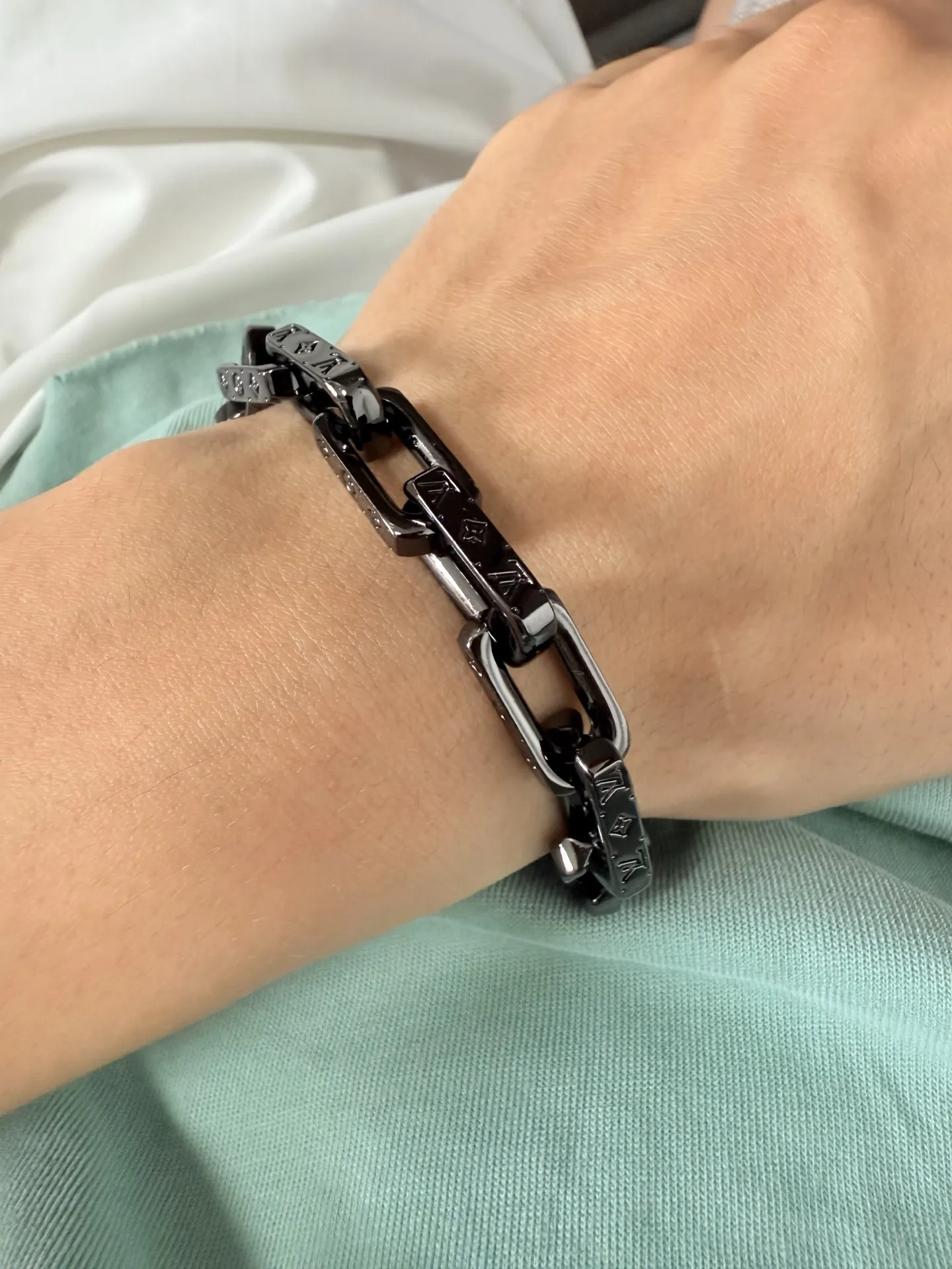 Monogram Engraved Chain Bracelet (Titanium Steel) D11017478 — view 8