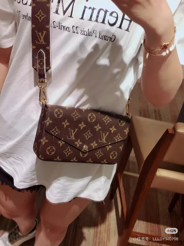 Félicie Pochette Monogram Crossbody Bag D31017999 — view 2