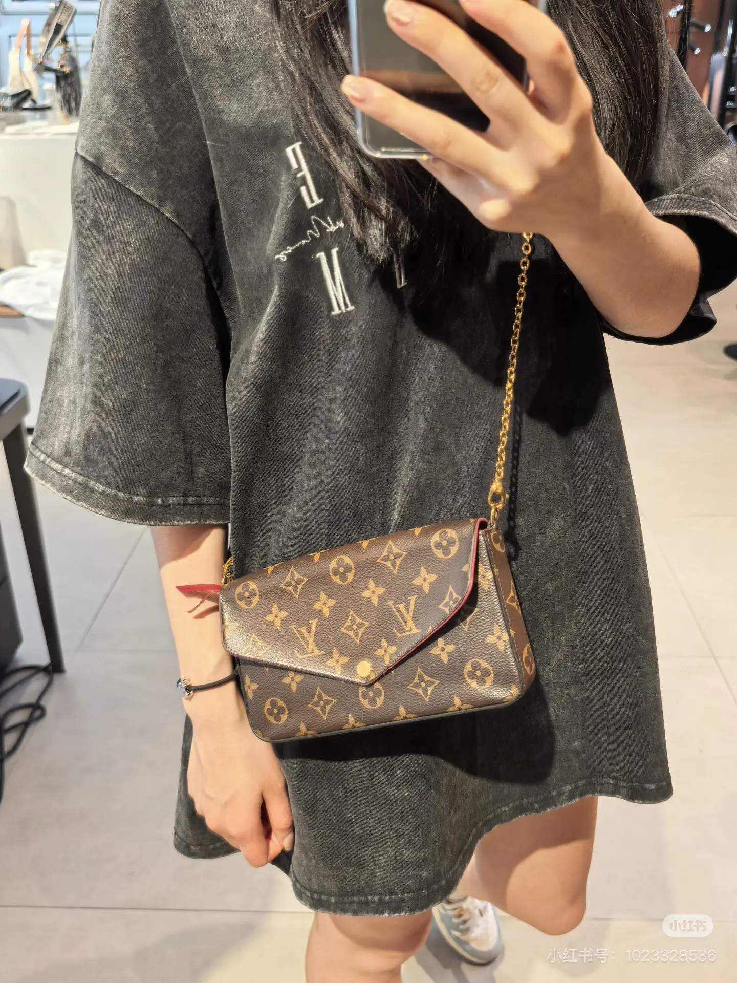 Félicie Pochette Monogram Crossbody Bag D31017999 — view 9