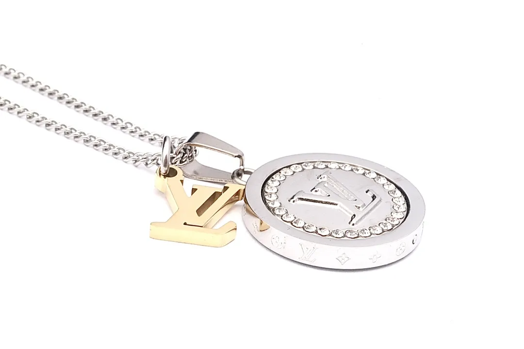 Louis Vuitton Reversible Monogram Flower Pendant Necklace D10017351 — view 2