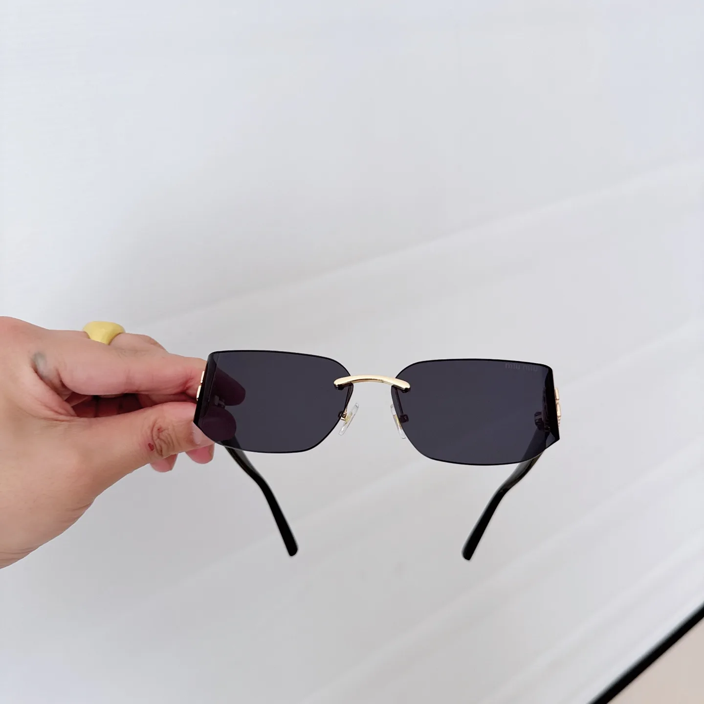 Miu Miu MU111AV Sunglasses D20018535 — view 2