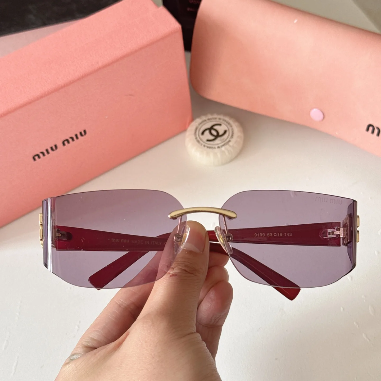 MU111AV Cat-Eye Sunglasses D20018533 — view 9