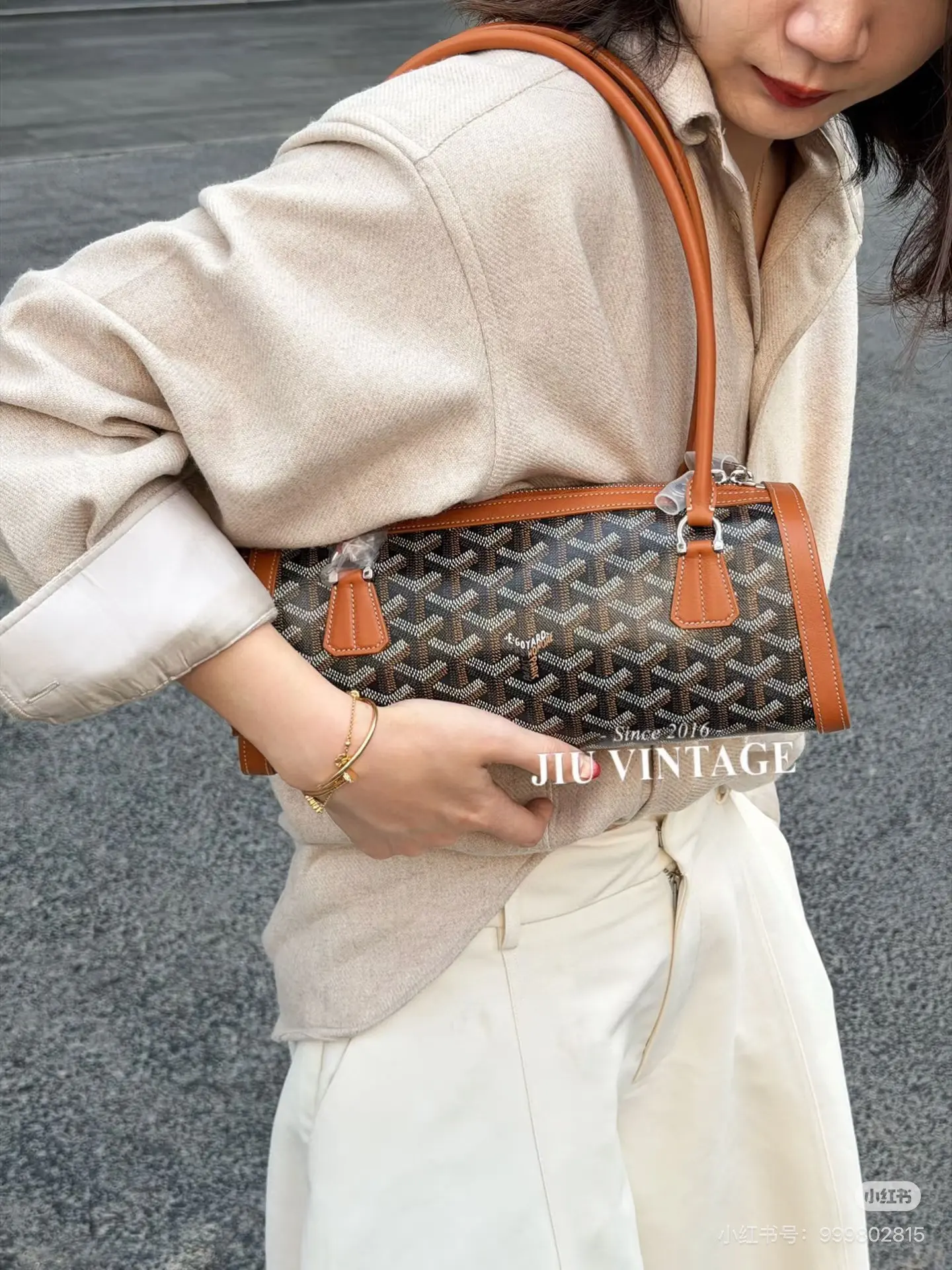 Goyard Baguette Shoulder Bag D33016136 — view 9