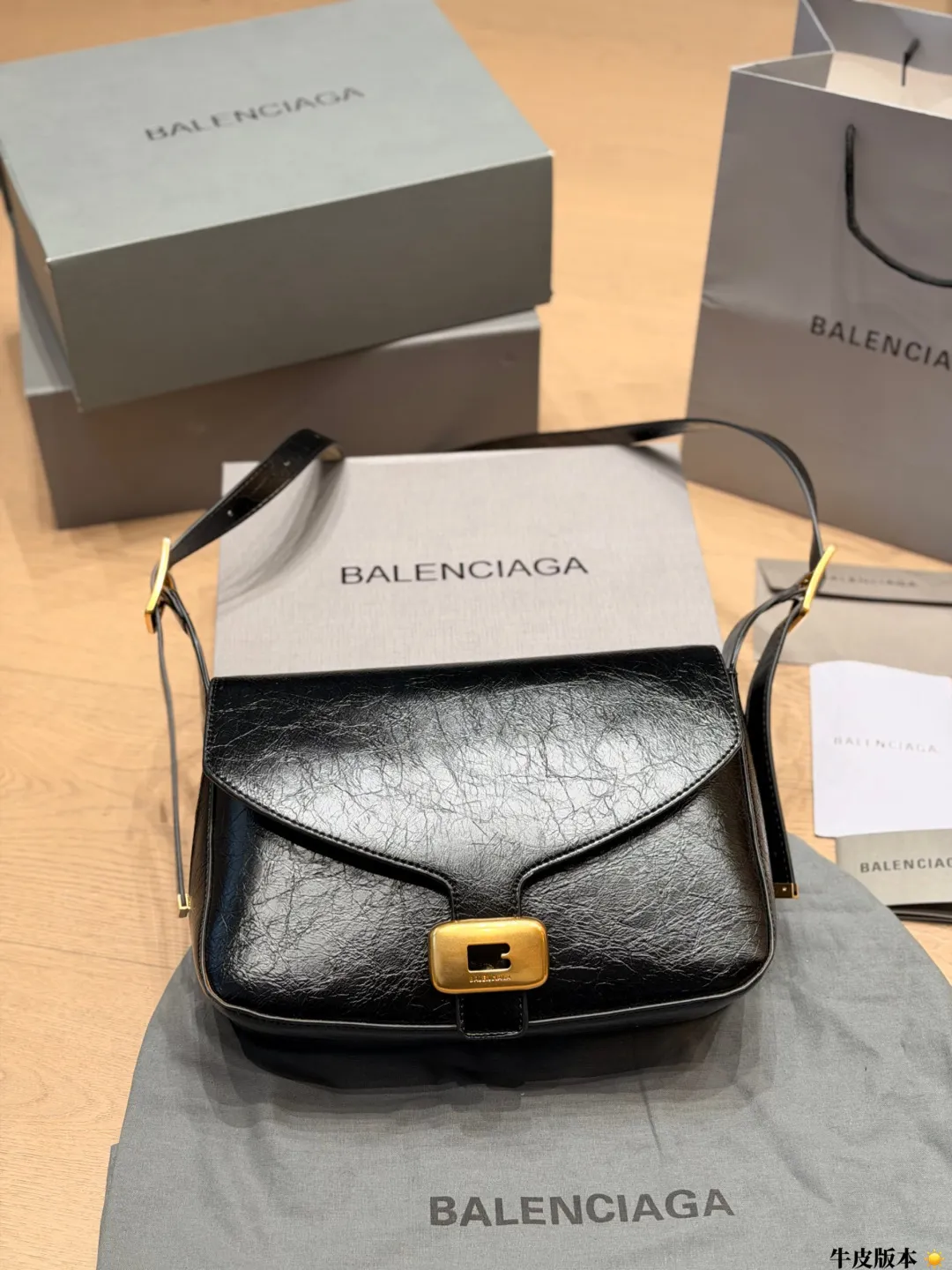 Balenciaga Cruiser Monogram Shoulder Bag D30016153 — view 2