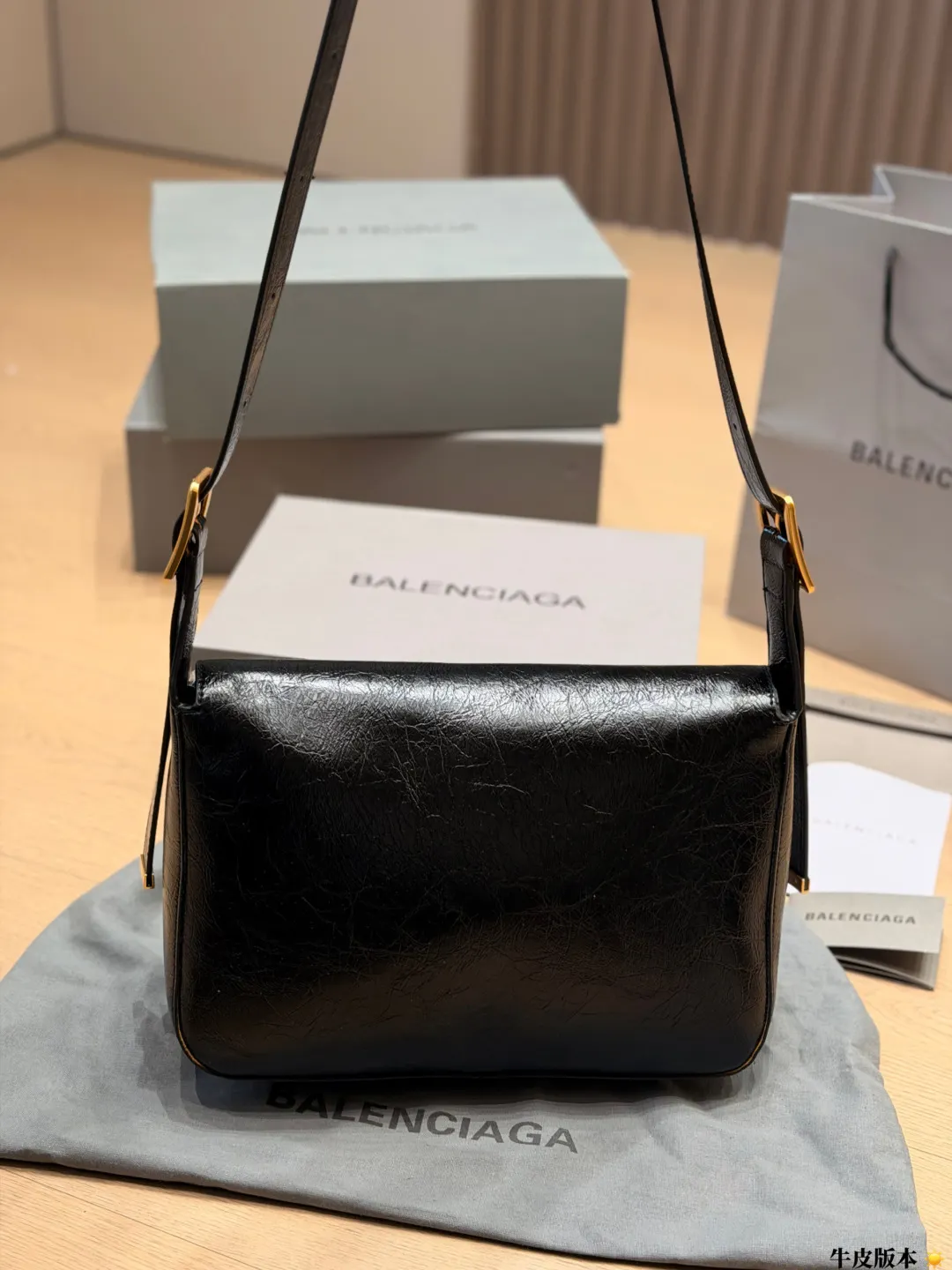 Balenciaga Cruiser Monogram Shoulder Bag D30016153 — view 7