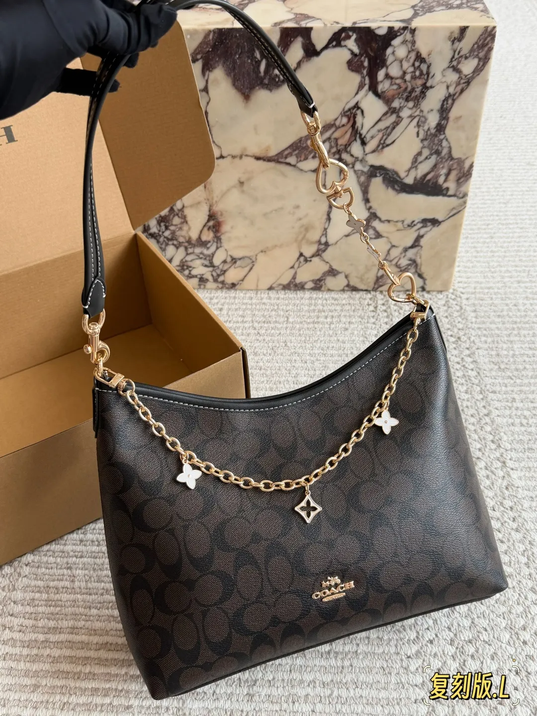 Coach Laurel Hobo Shoulder Bag D30016495 — view 2