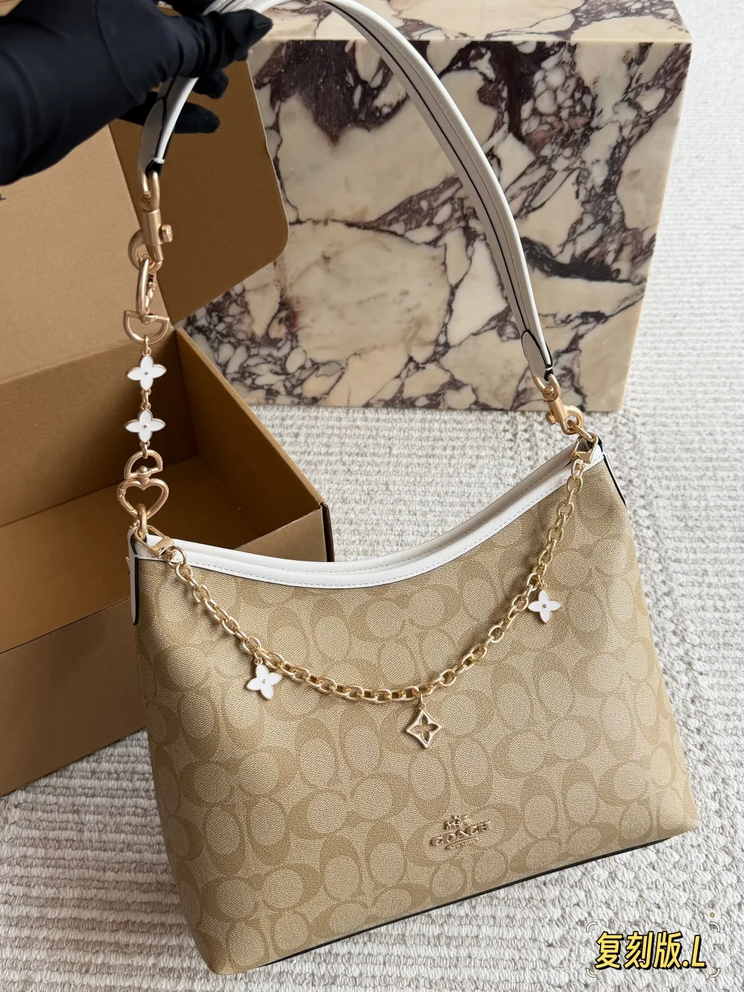 Coach Laurel Hobo Shoulder Bag D30016495 — view 3