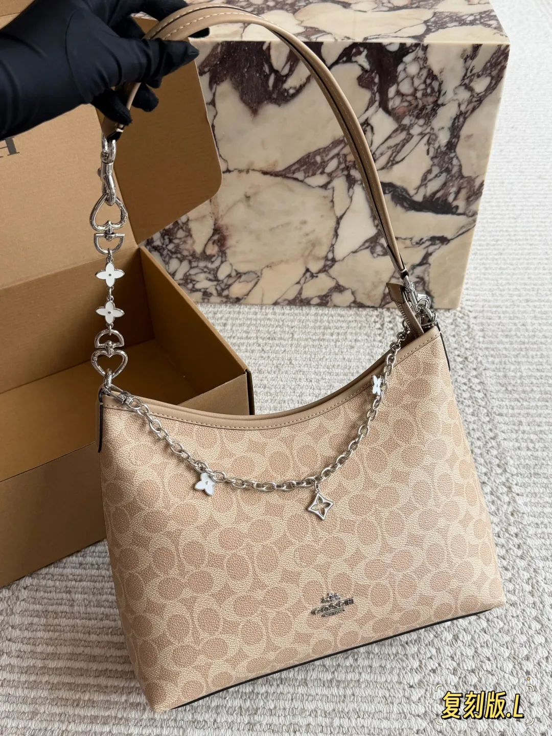 Coach Laurel Hobo Shoulder Bag D30016495 — view 4