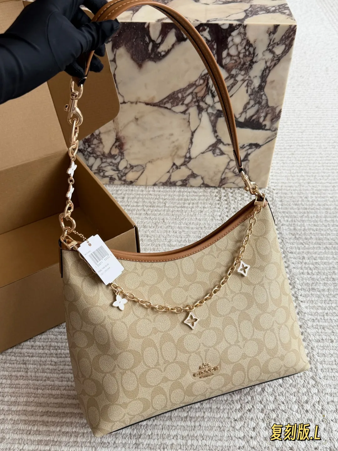 Coach Laurel Hobo Shoulder Bag D30016495 — view 5