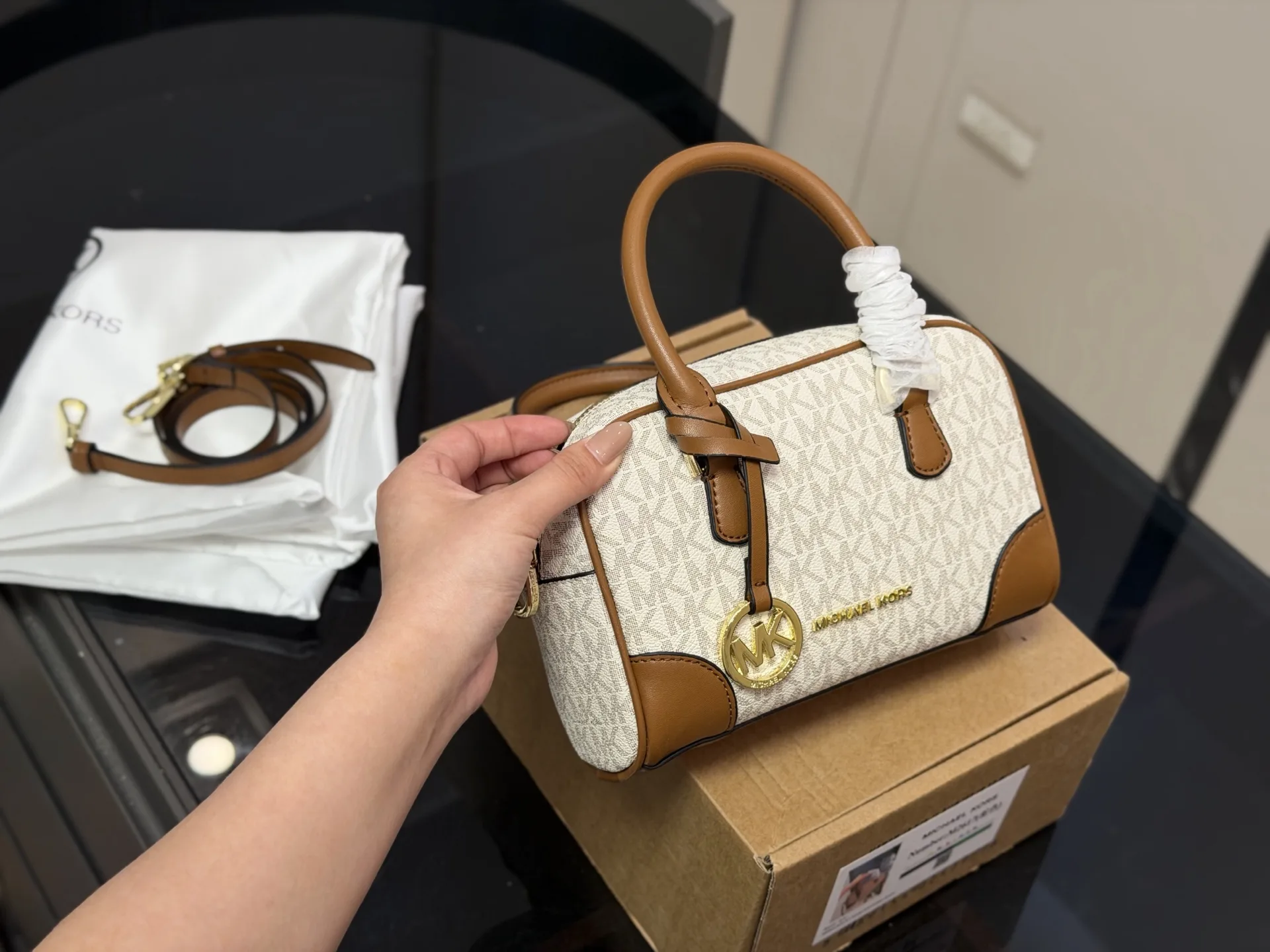 Michael Kors Thompson Bowling Bag D28016500