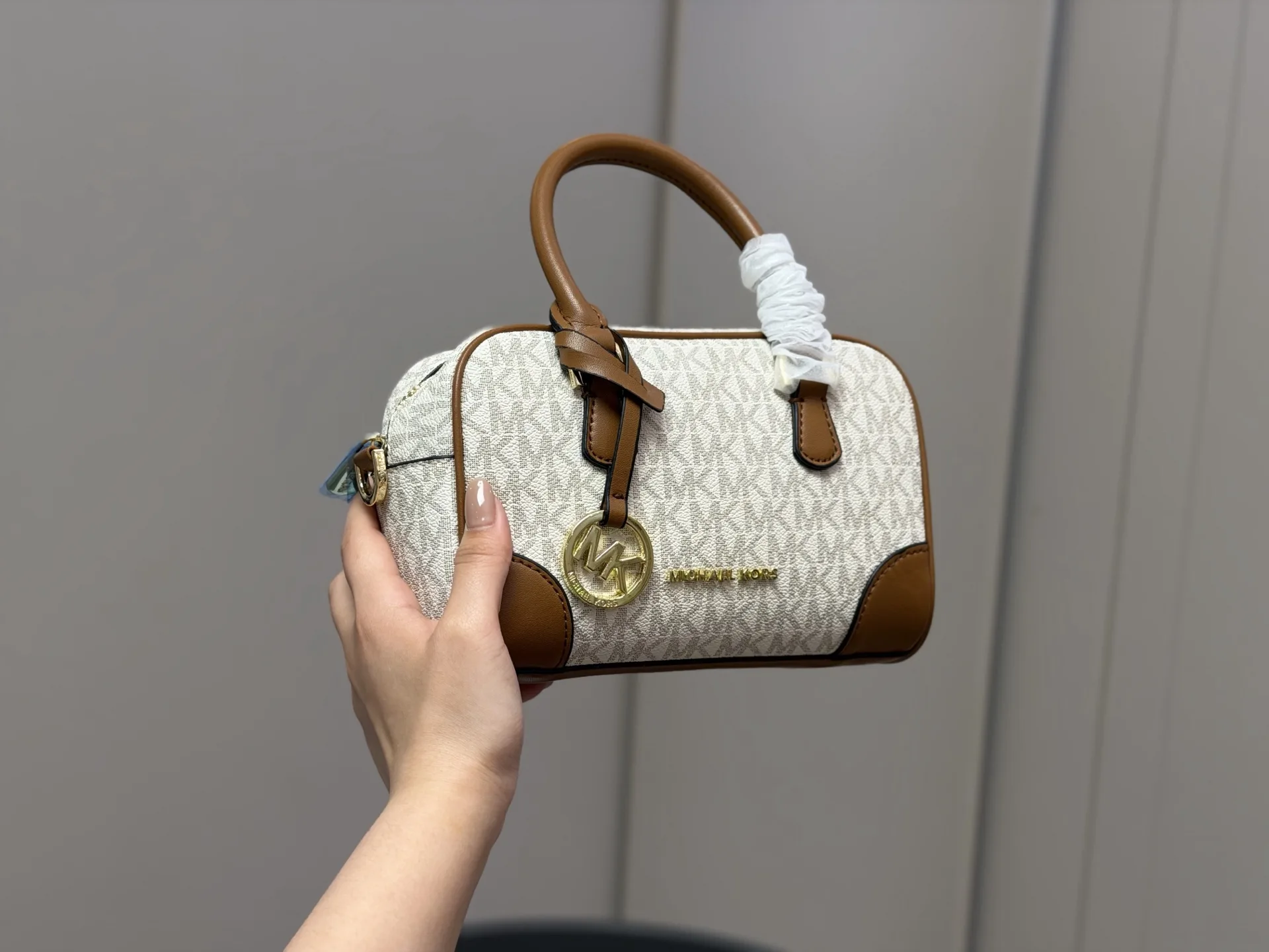 Michael Kors Thompson Bowling Bag D28016500 — view 9