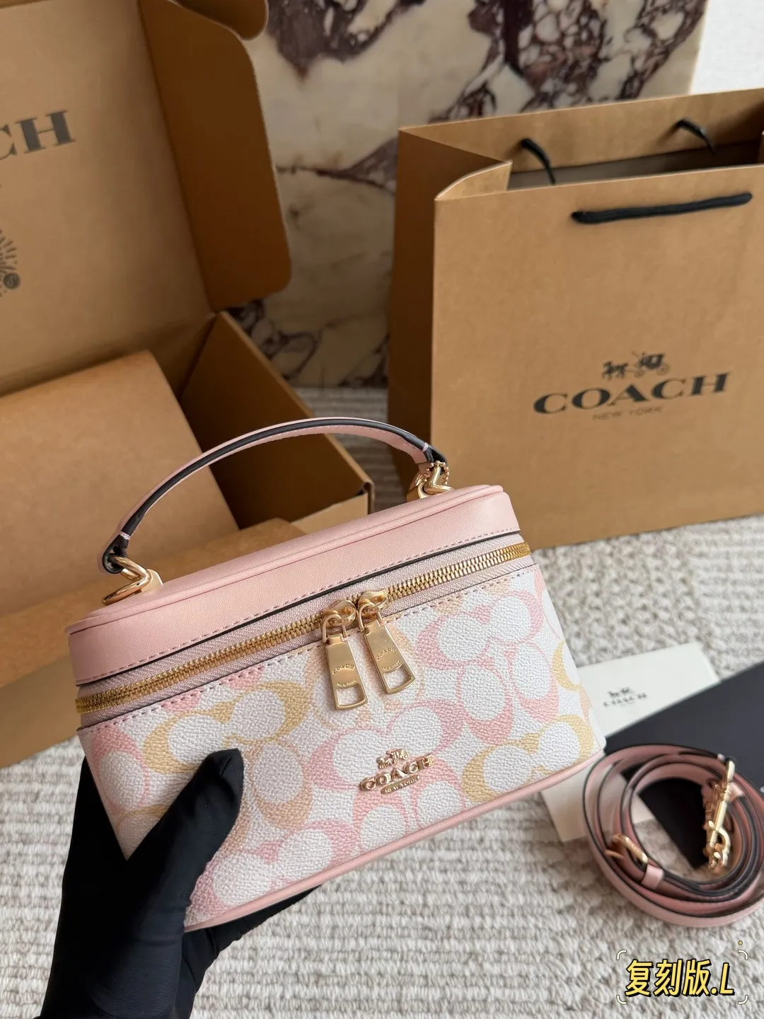 COACH Rainer Signature Canvas Box Bag D27516164 — view 4