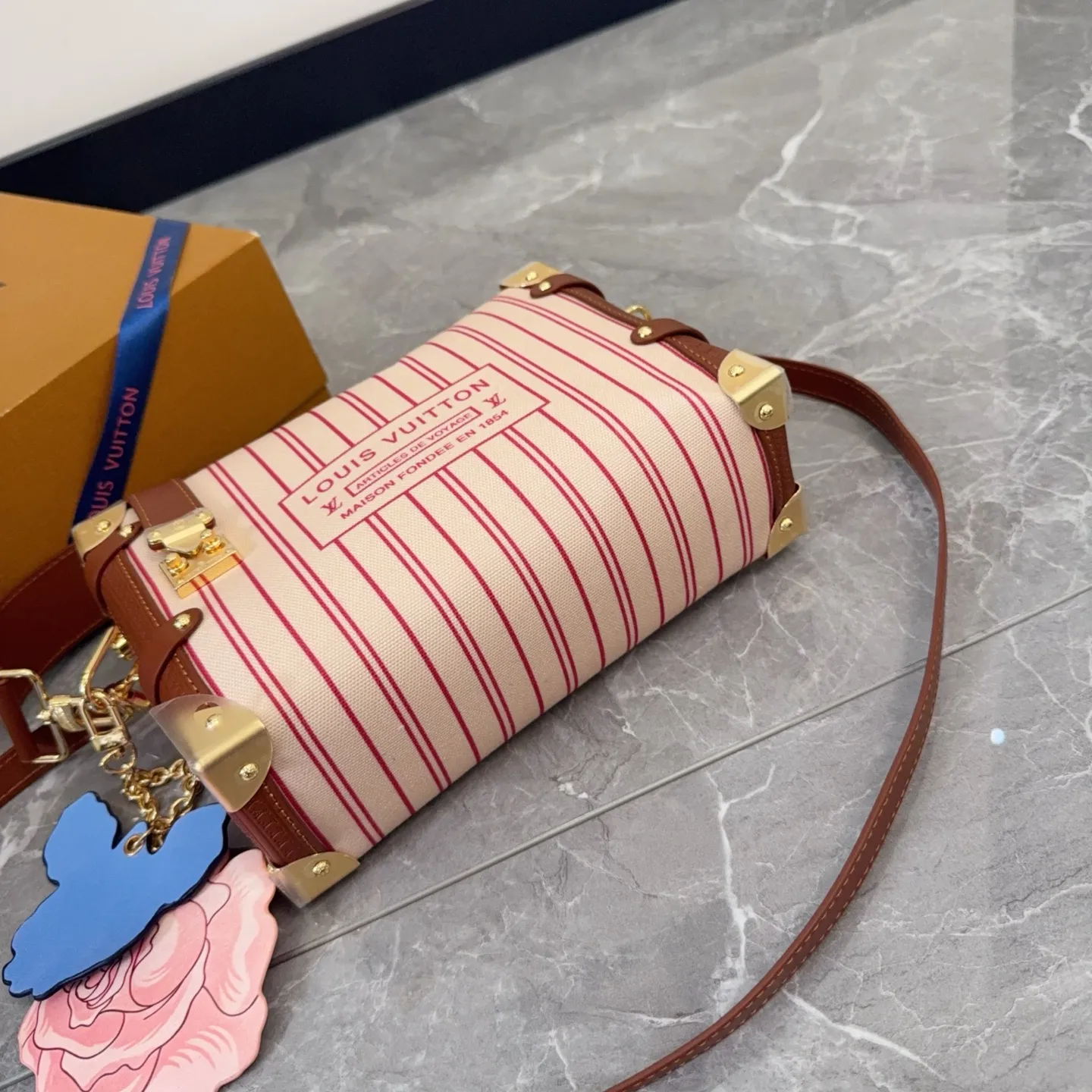 Louis Vuitton Trunk Soft Box Bag D30016492 — view 6