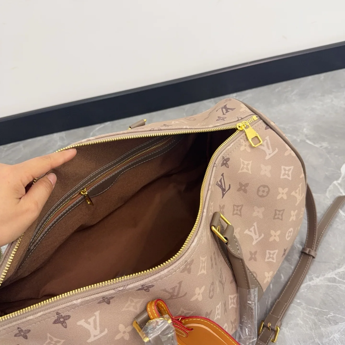 LV Monogram Travel Bag D27516167 — view 9