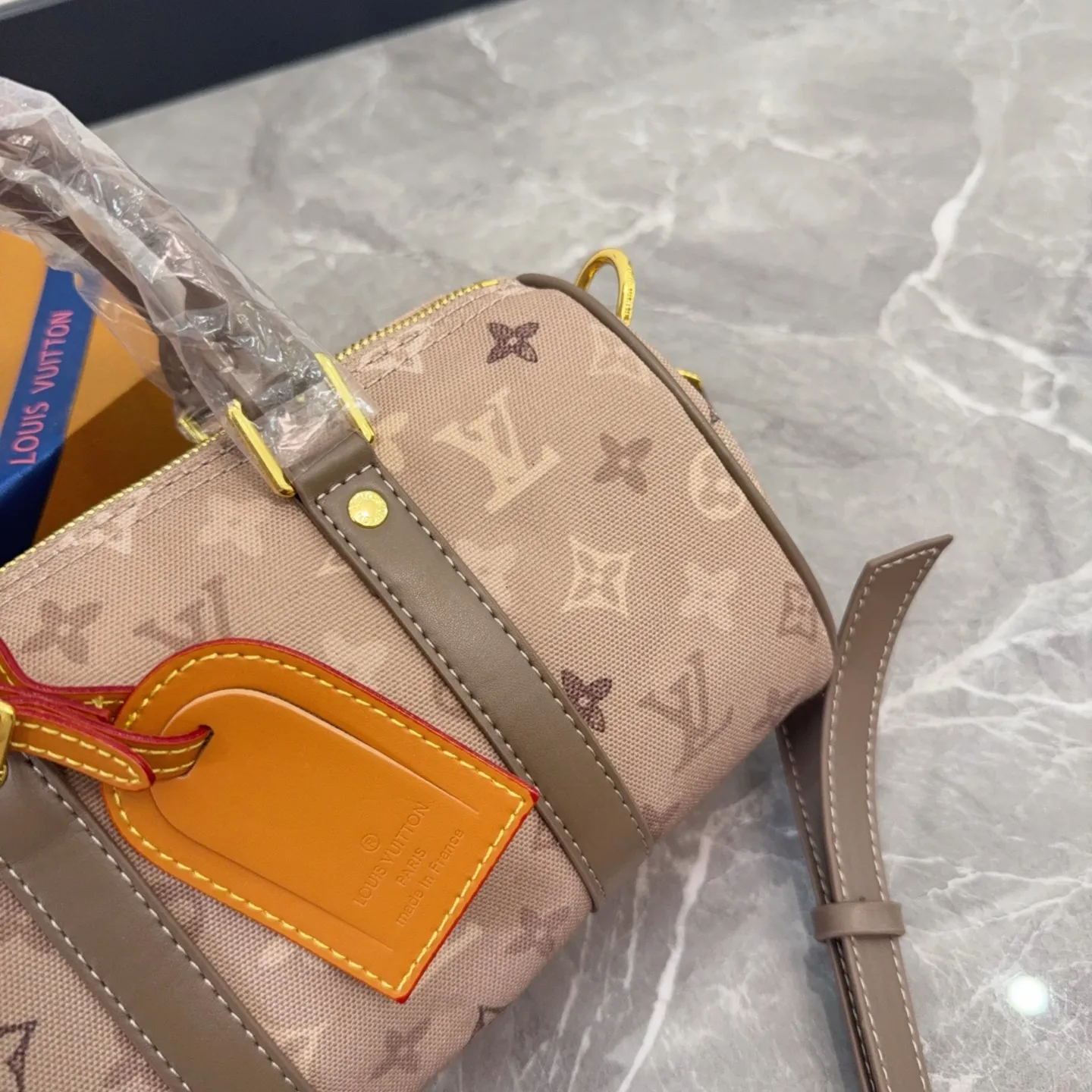 Louis Vuitton Keepall Bandoulière 25 Bag D25516168 — view 2