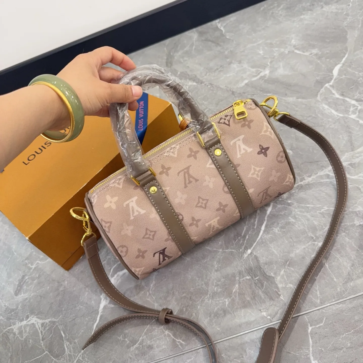 Louis Vuitton Keepall Bandoulière 25 Bag D25516168 — view 5