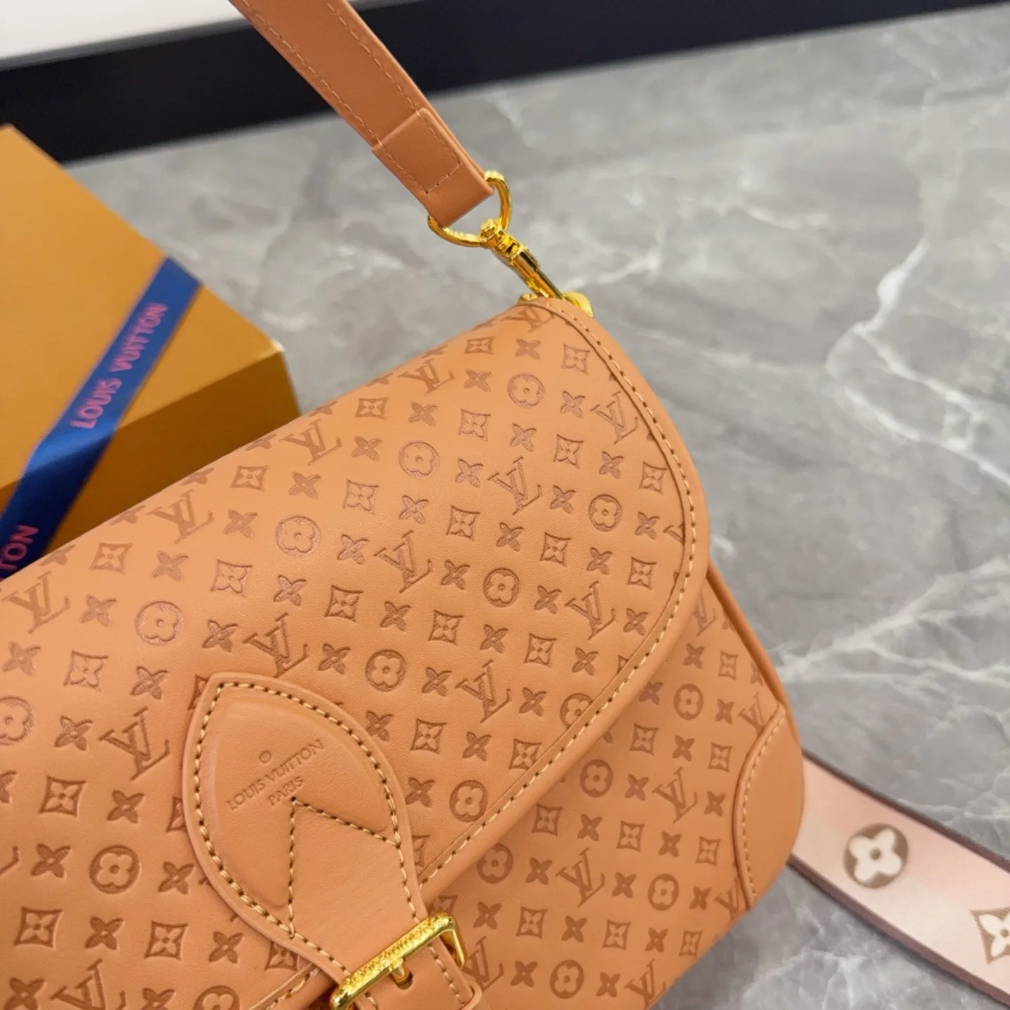 Embossed Diane Baguette Bag D28516169 — view 2