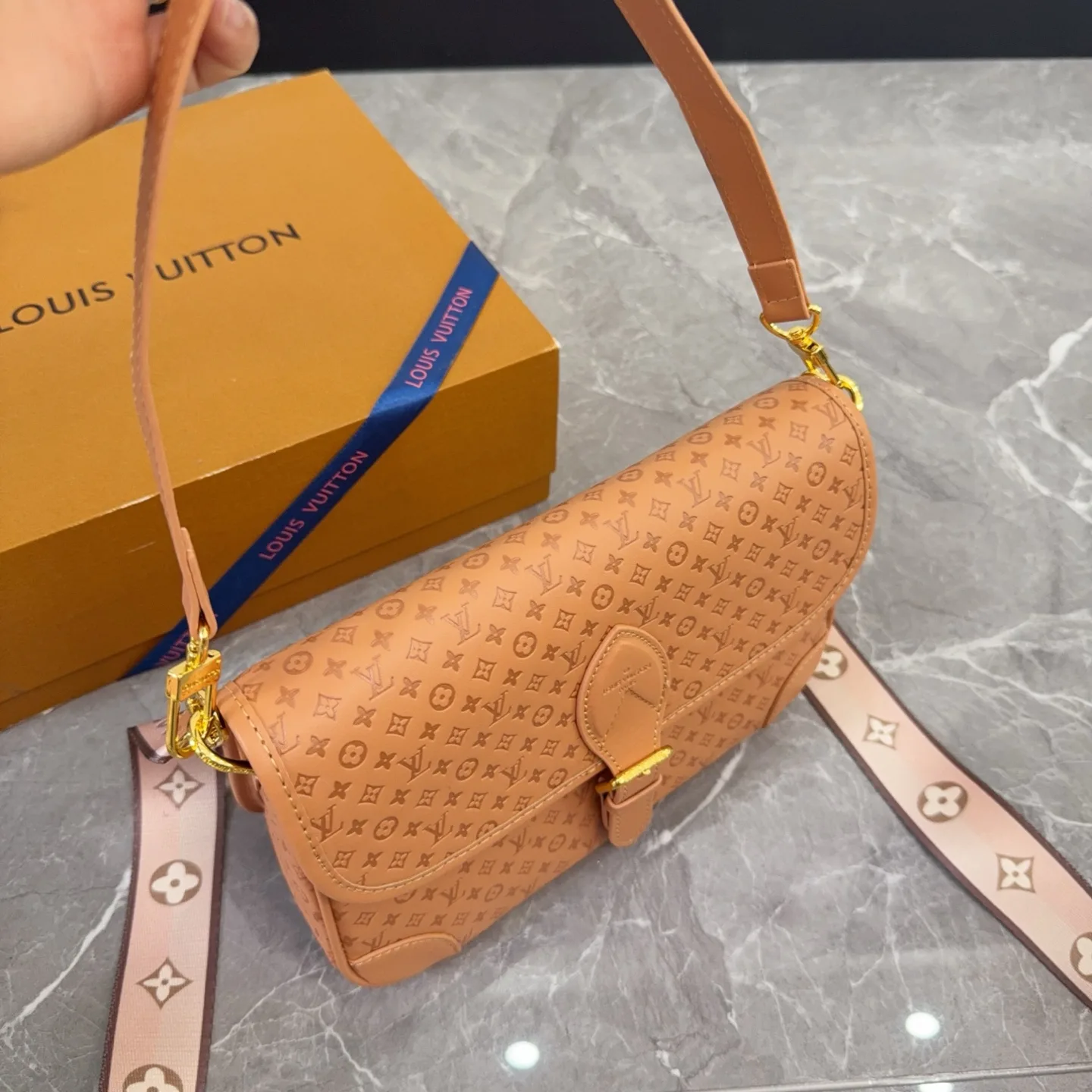 Embossed Diane Baguette Bag D28516169 — view 3