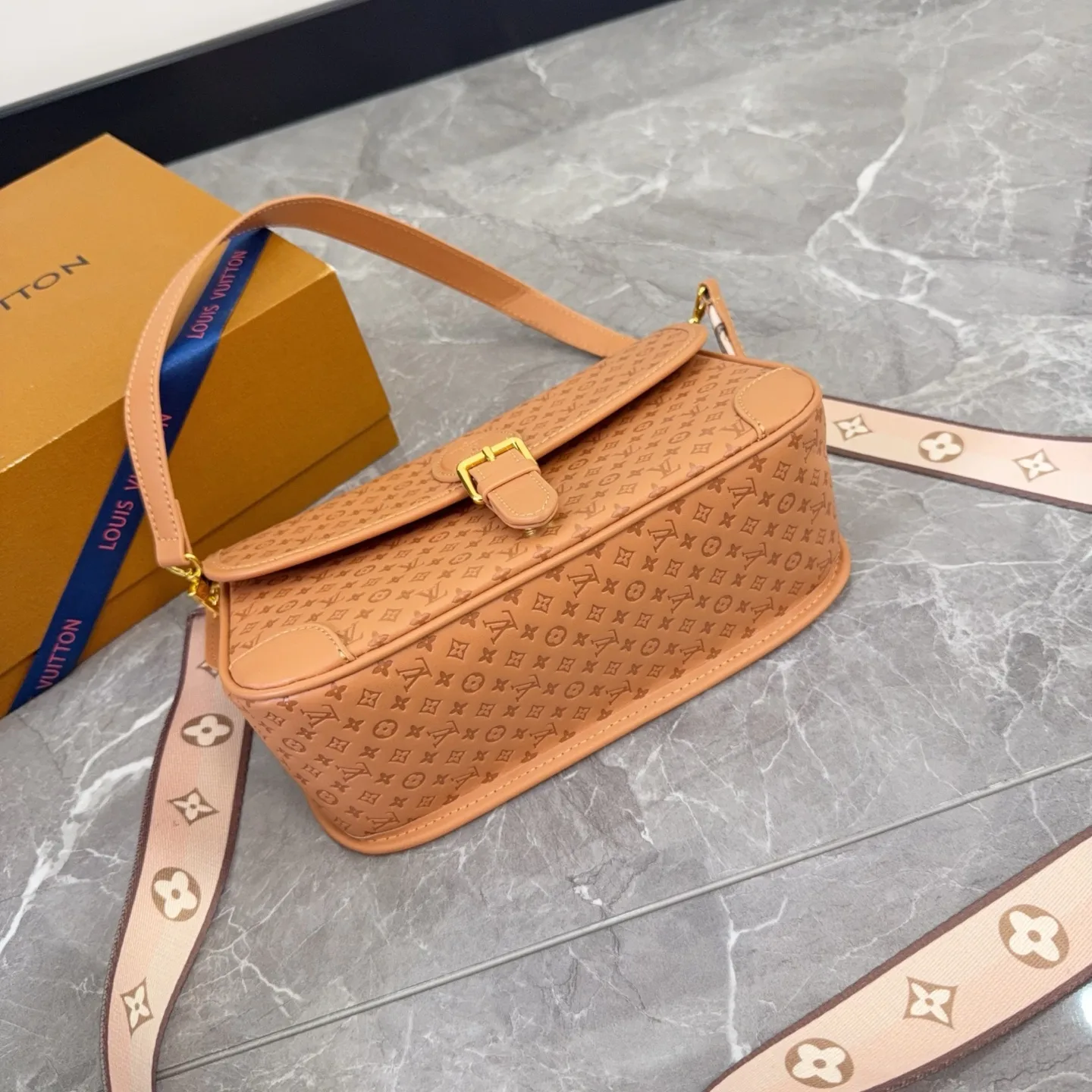 Embossed Diane Baguette Bag D28516169 — view 5