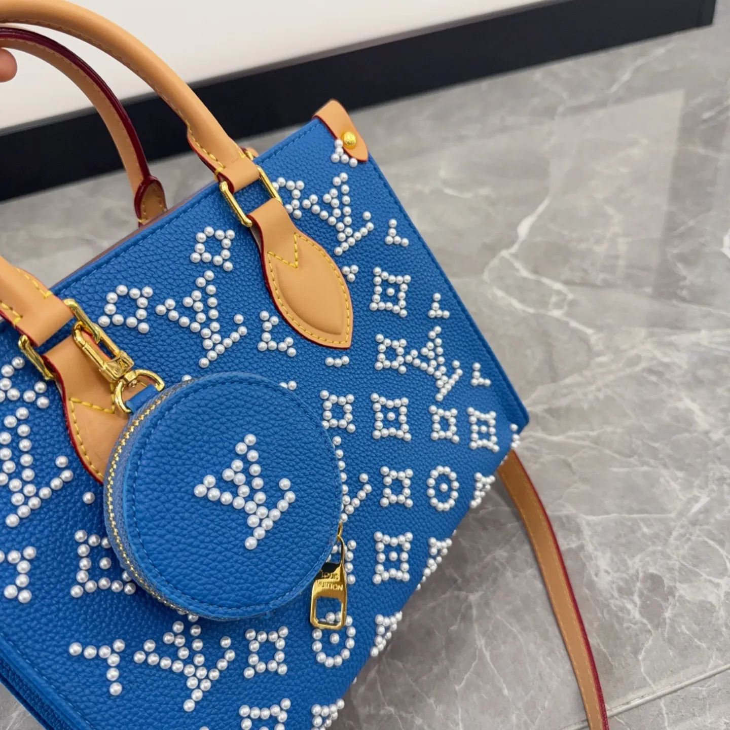 LV OnTheGo Jungle Pearl Tote Bag D34016171 — view 6