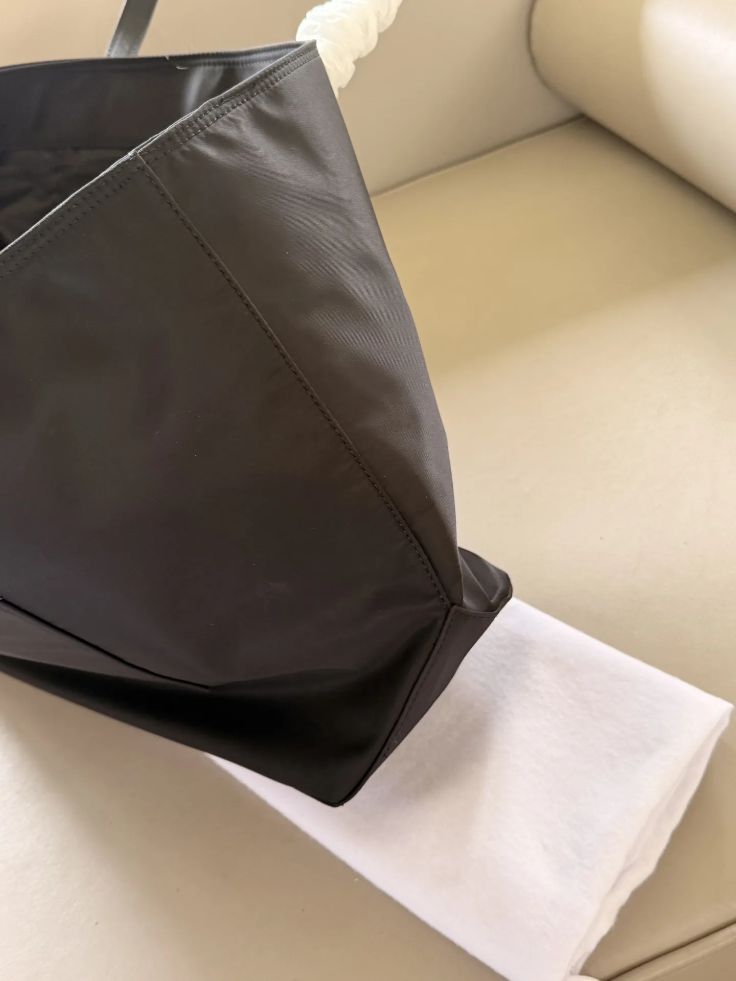 Prada Classic Nylon Tote Bag D31016173 — view 8