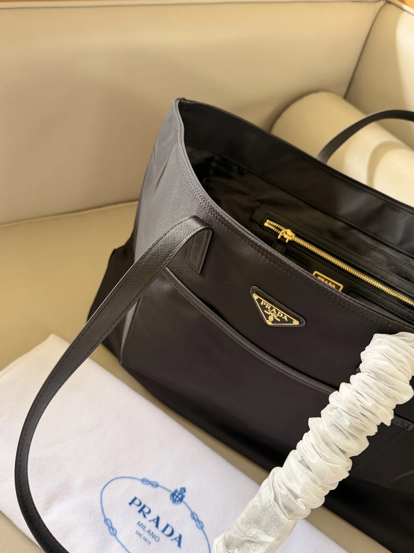 Prada Classic Nylon Tote Bag D31016173 — view 9