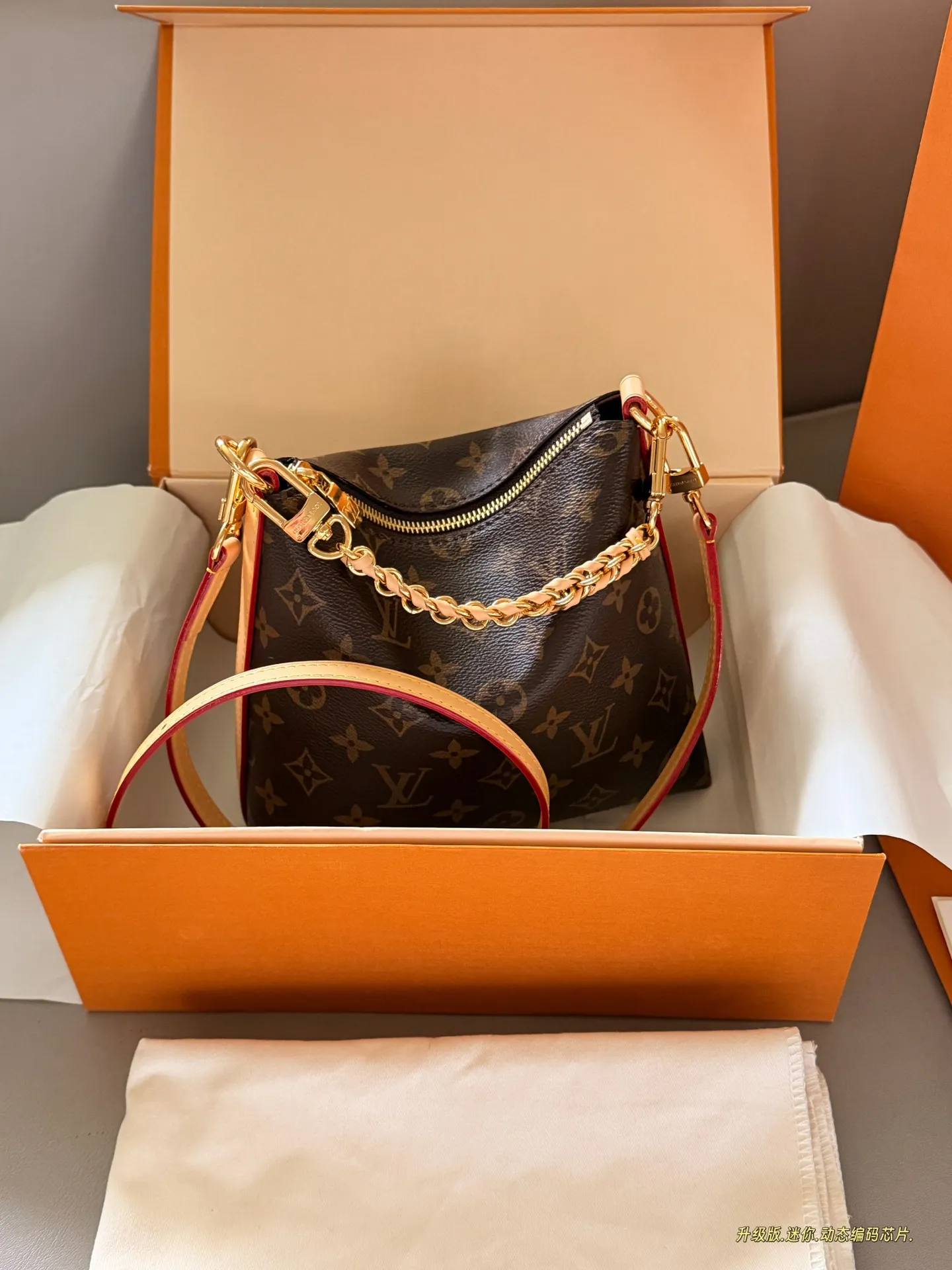 LV Mini Multipass Monogram Tote Bag D31016177 — view 2