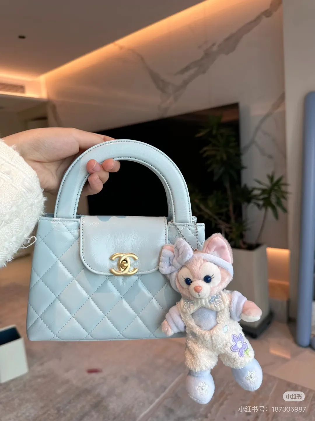 Chanel Kelly Quilted Top-Handle Bag D30016490 — view 3