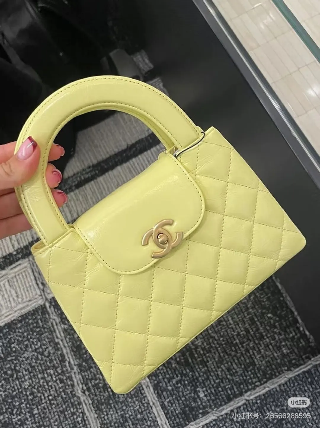 Chanel Kelly Quilted Top-Handle Bag D30016490 — view 6