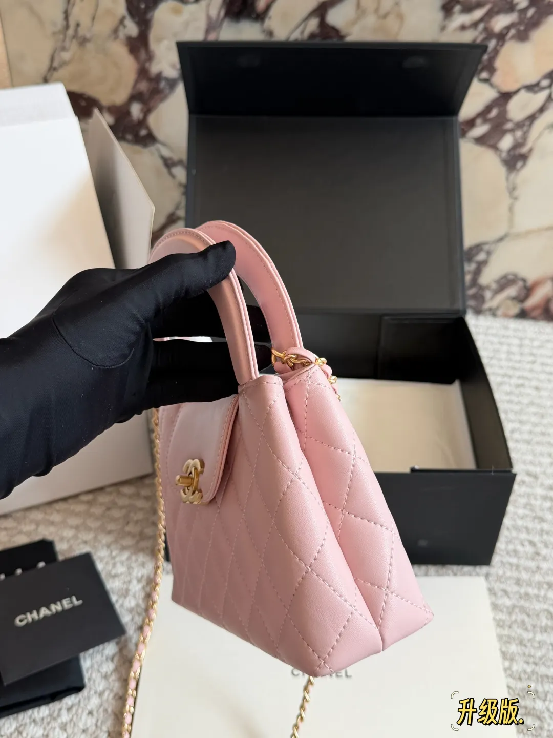 Chanel 23K Kelly Top-Handle Bag D30016182 — view 3