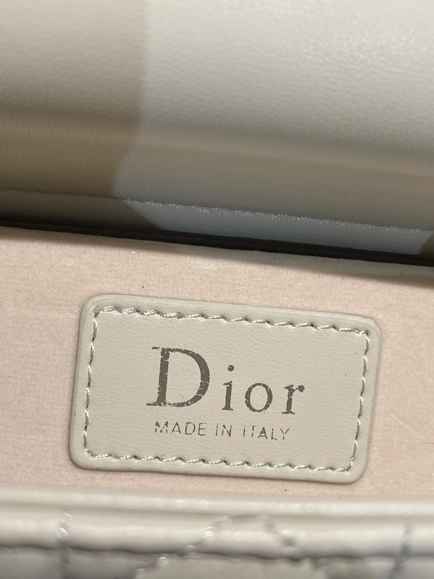 Dior D-Joy Quilted Lady Bag D55016189 — view 3